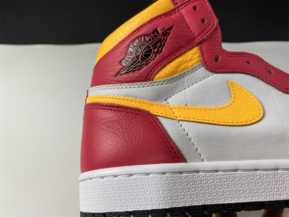 Air Jordan 1 “Light Fusion Red” 555088-603