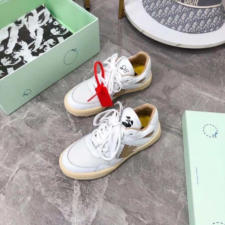 Men Women O*ff W*hite Sneaker