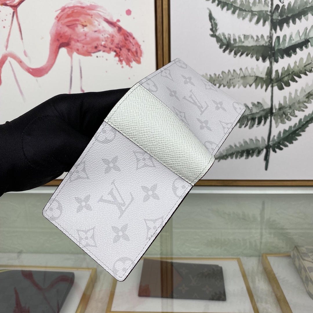 L*ouis V*uitton Bag Top Quality 11.5*9*1.5CM