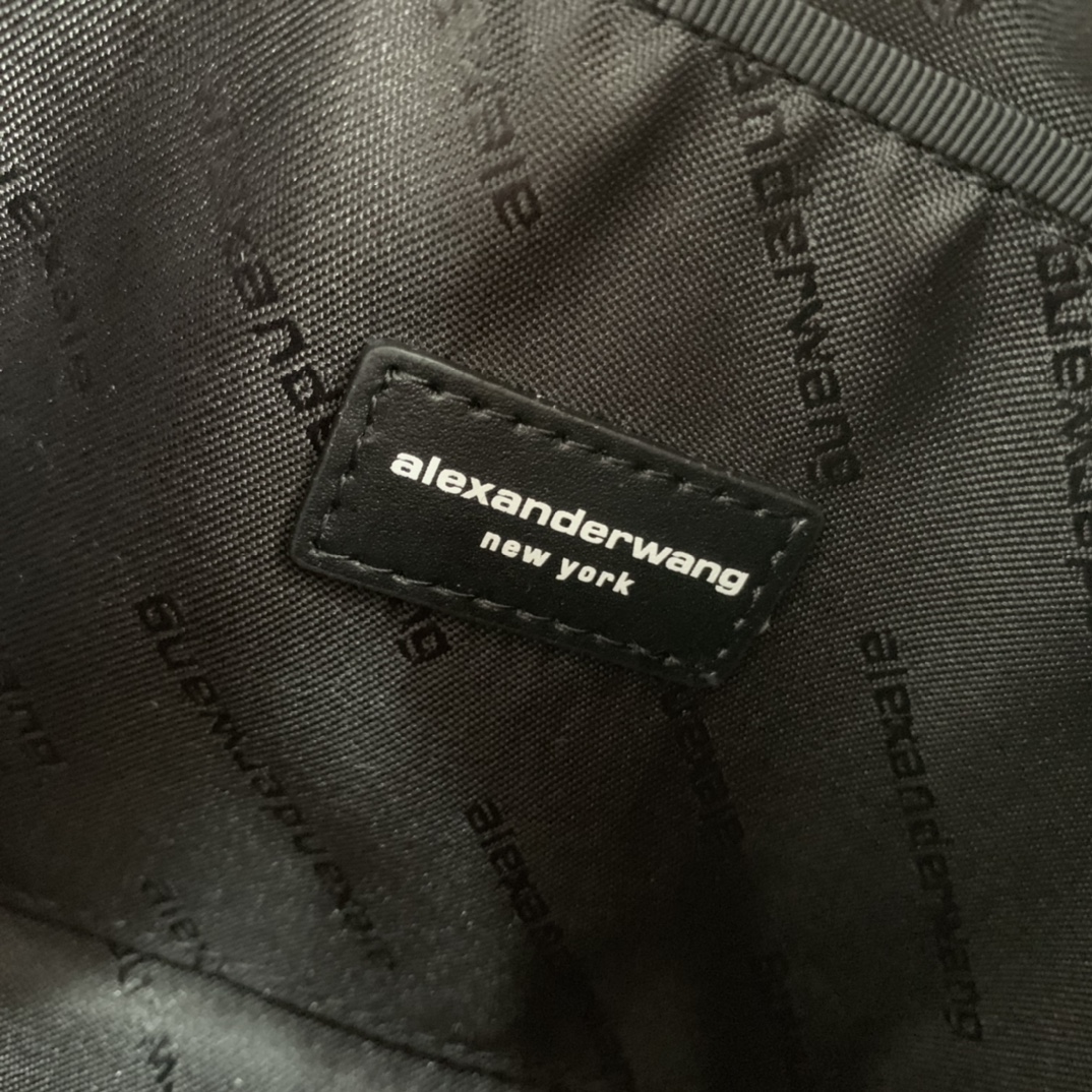 A*lexander W*ang Top Bag 22CM