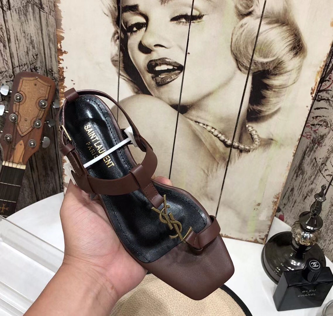 Women Y*SL Top Pumps