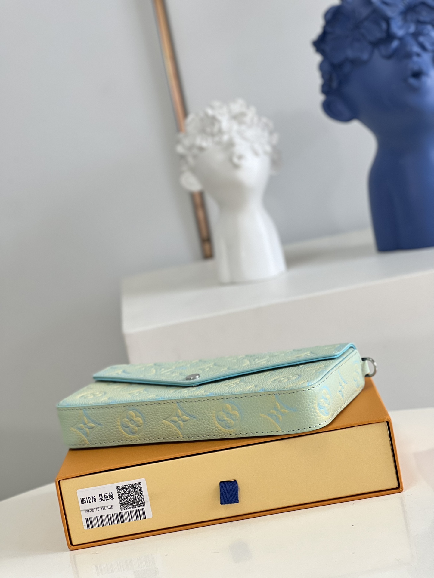 L*ouis V*uitton Top Bag 21*11*2CM