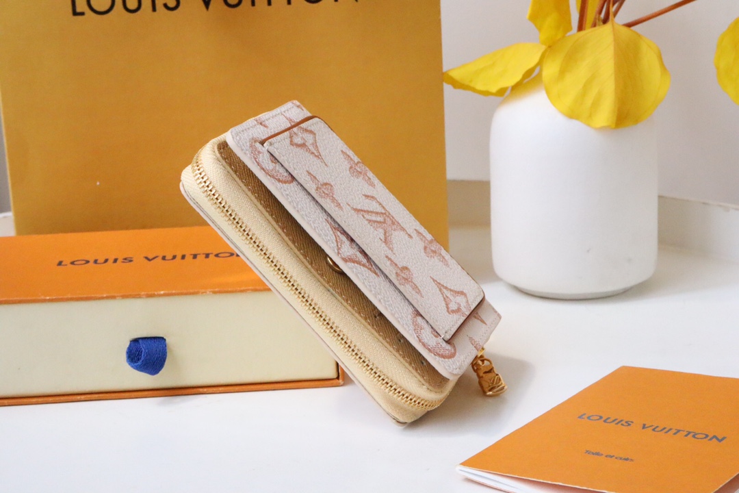 L*ouis V*uitton Bag Top Quality 11.5*8.5*2.2CM