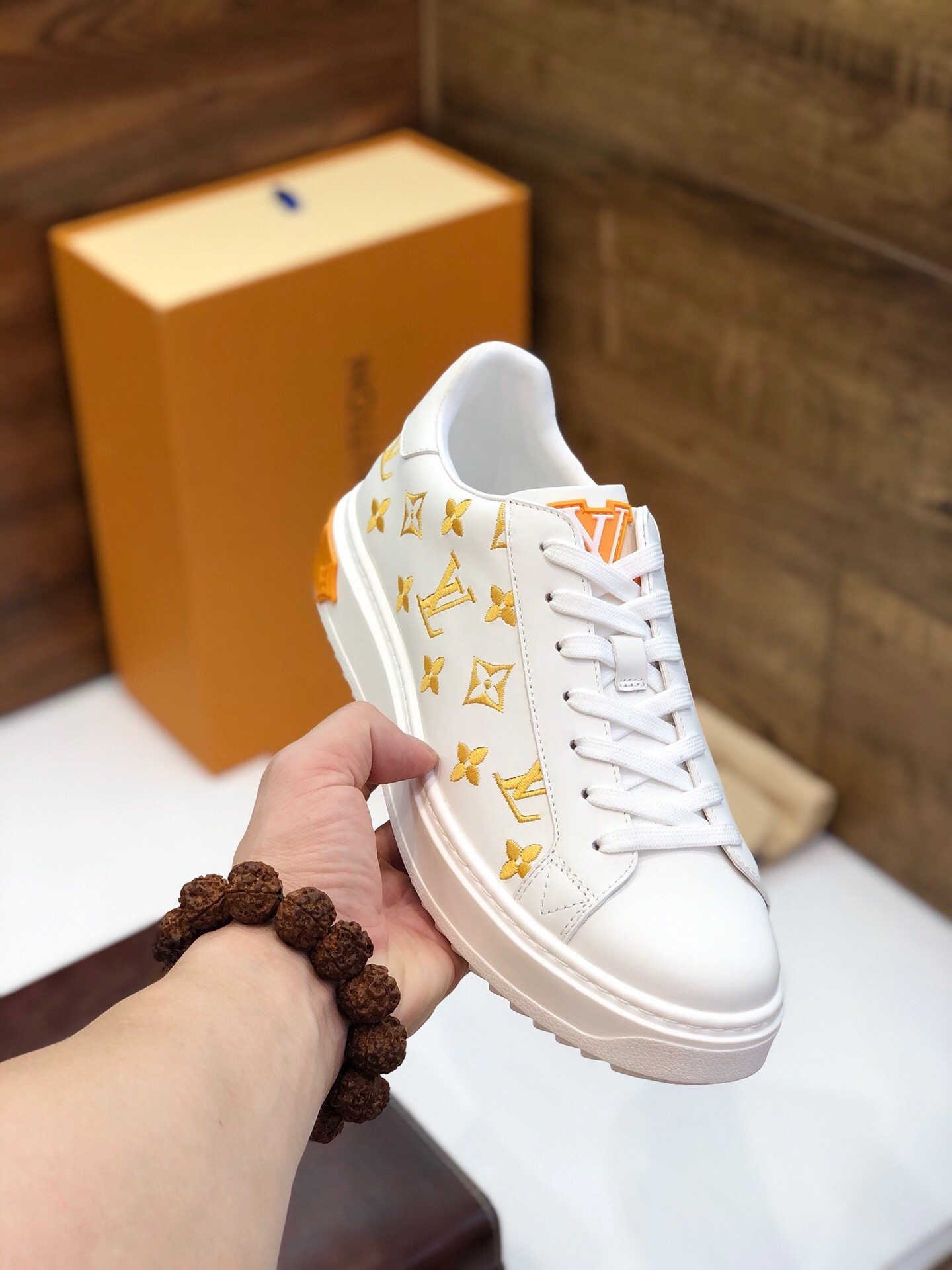 Women L*ouis V*uitton Top Sneakers