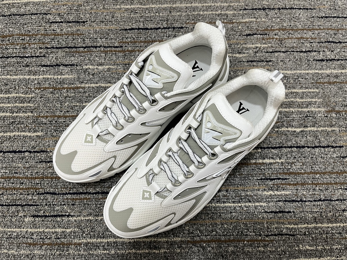 Men L*ouis V*uitton Top Sneakers