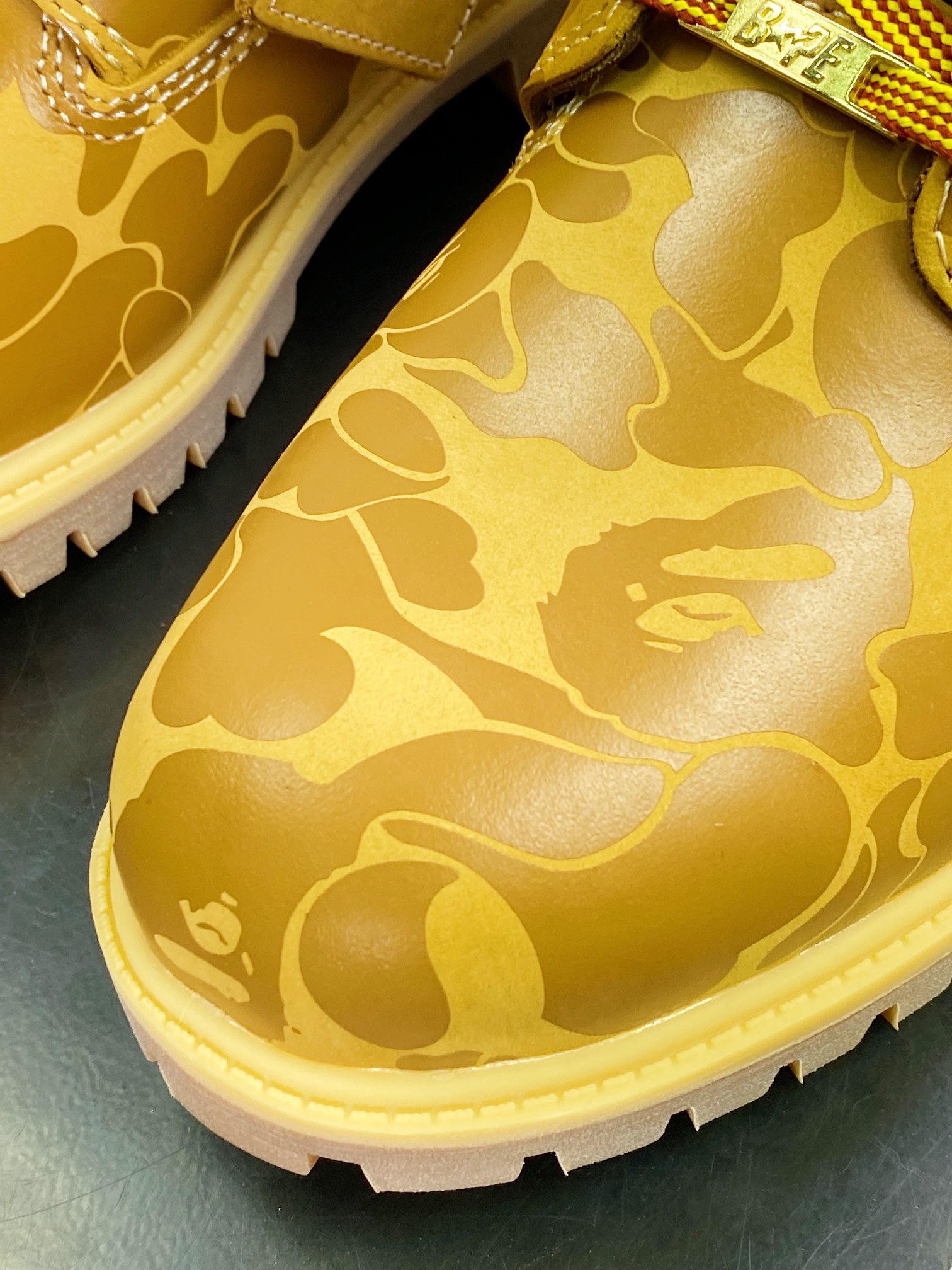 Men B*ape x T*imberland Fatigue Chukka Nubuck Boots