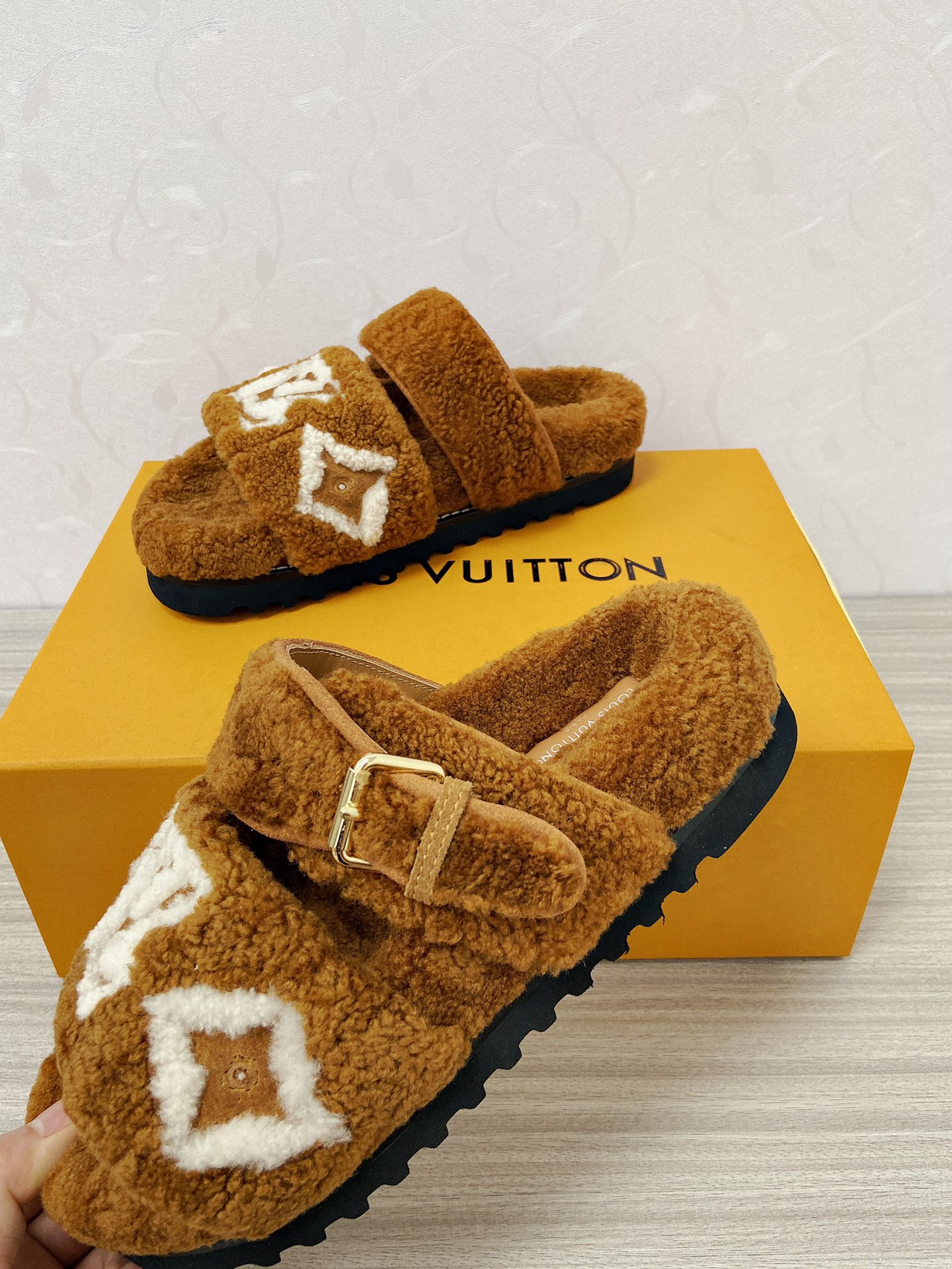 Women L*ouis V*uitton Top Sandals