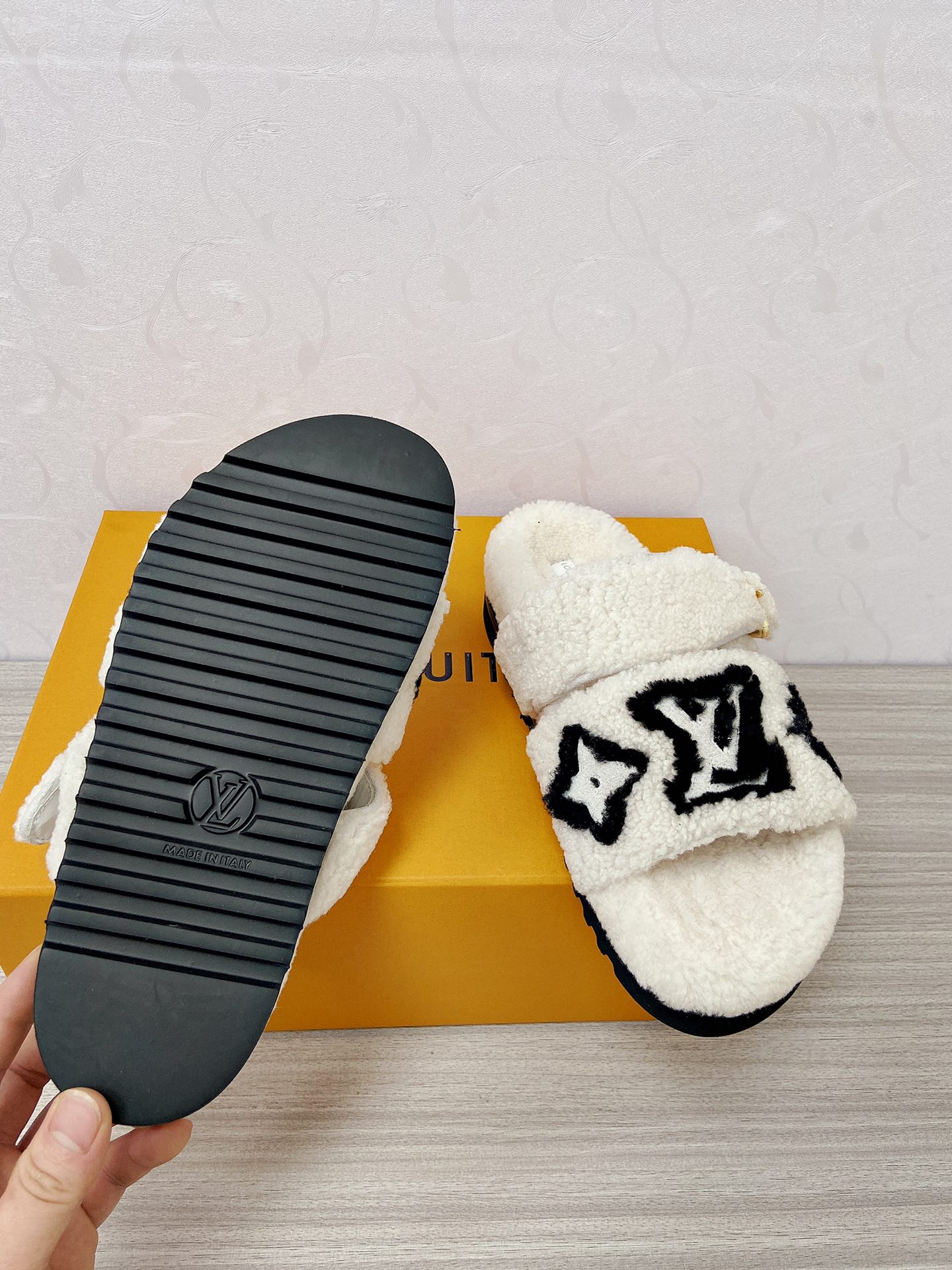 Women L*ouis V*uitton Top Sandals