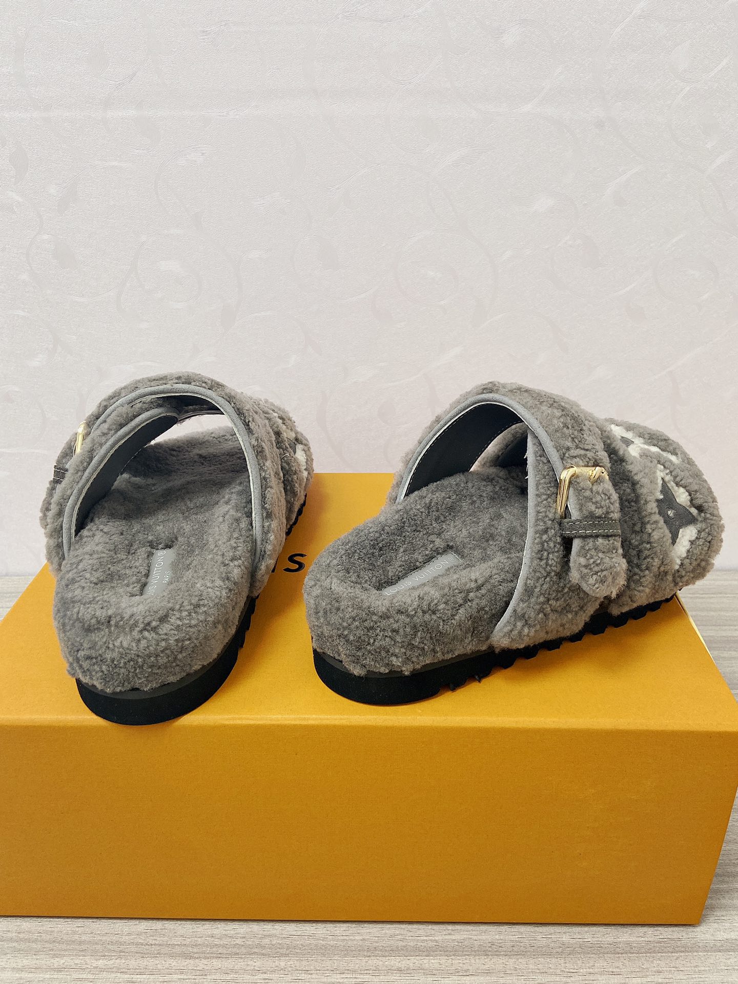 Women L*ouis V*uitton Top Sandals