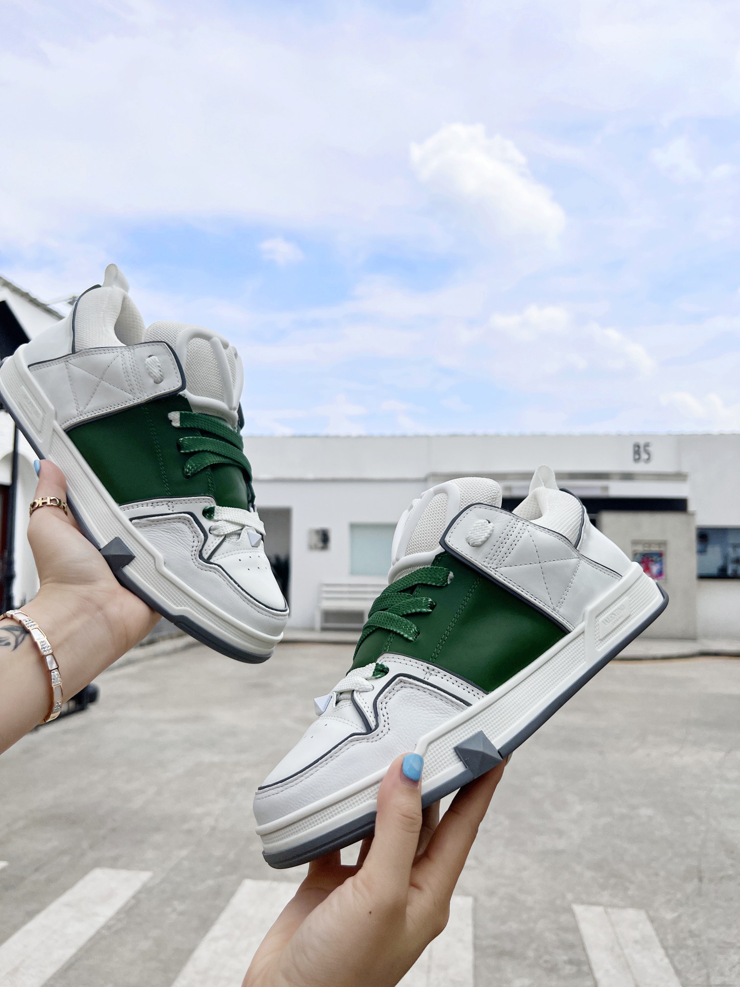 Men Women V*ALENTINO Sneakers Maikesneakers