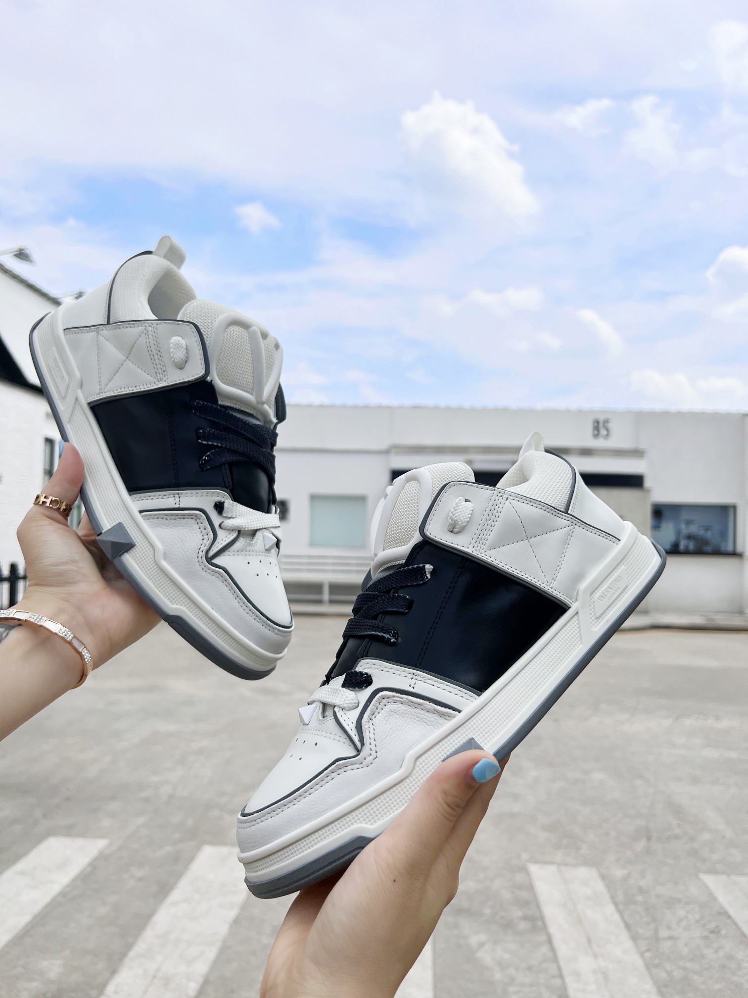 Men Women V*ALENTINO Sneakers Maikesneakers