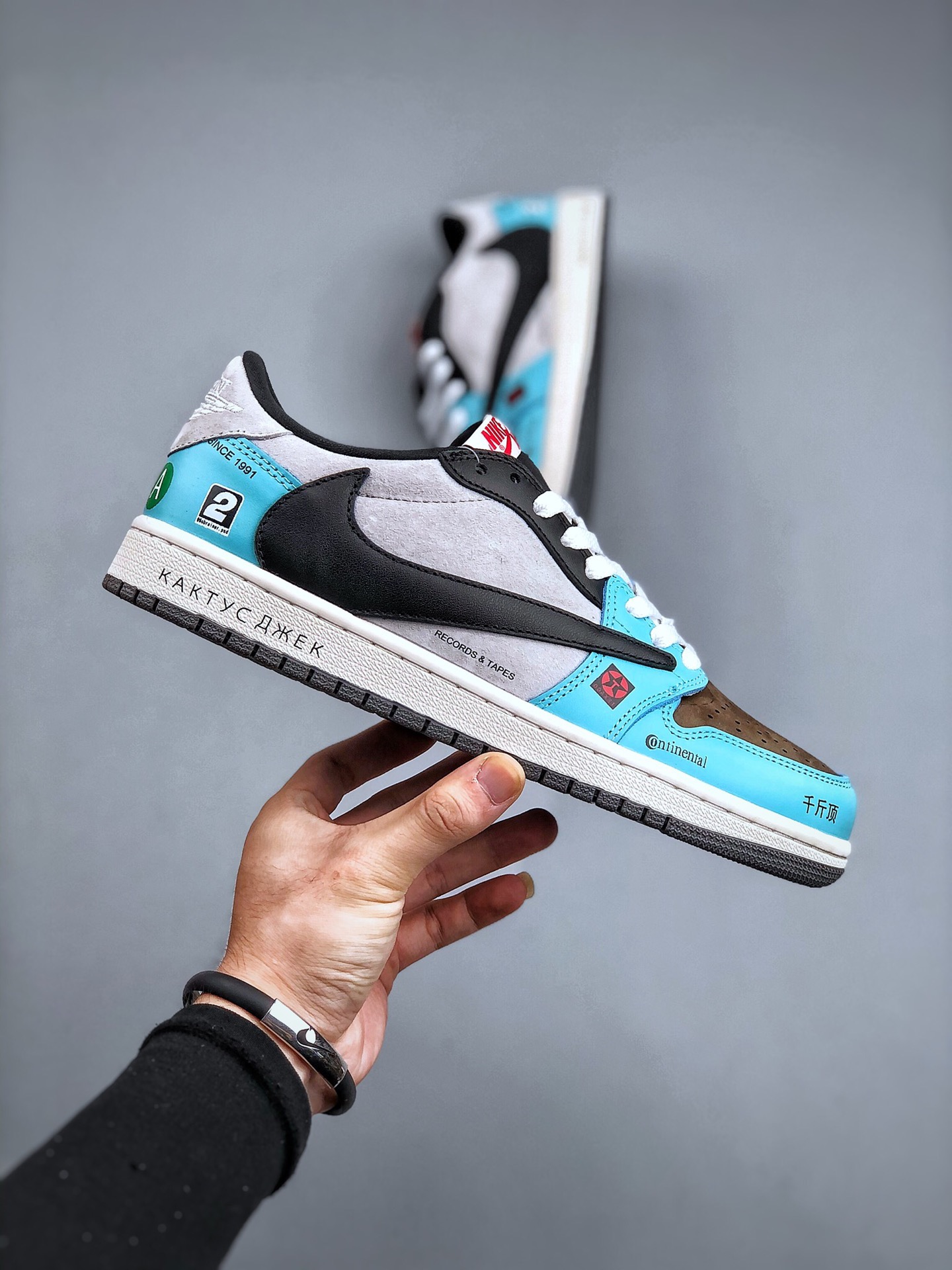 T*ravis S*cott Nike Air Jordan 1 low AJ1 DM7866-009