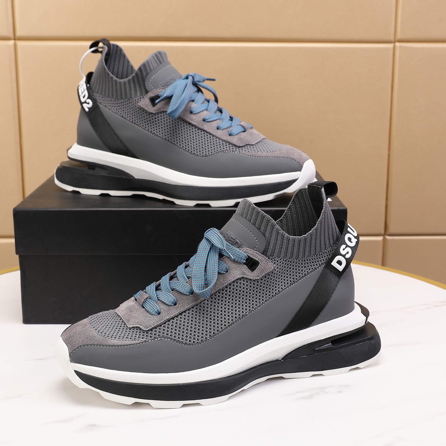 Men O*ff W*hite Top Sneakers