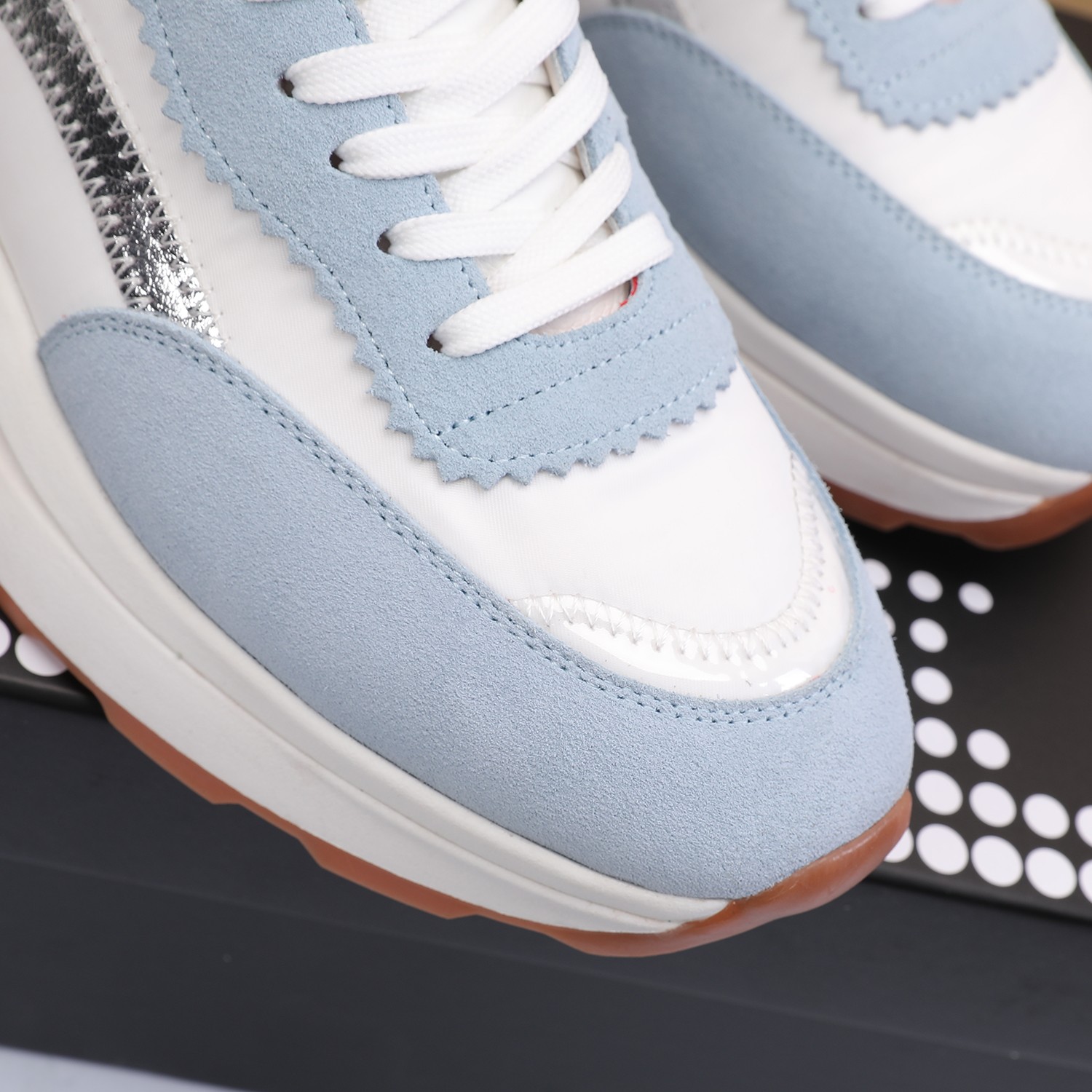 Men O*ff W*hite Top Sneakers