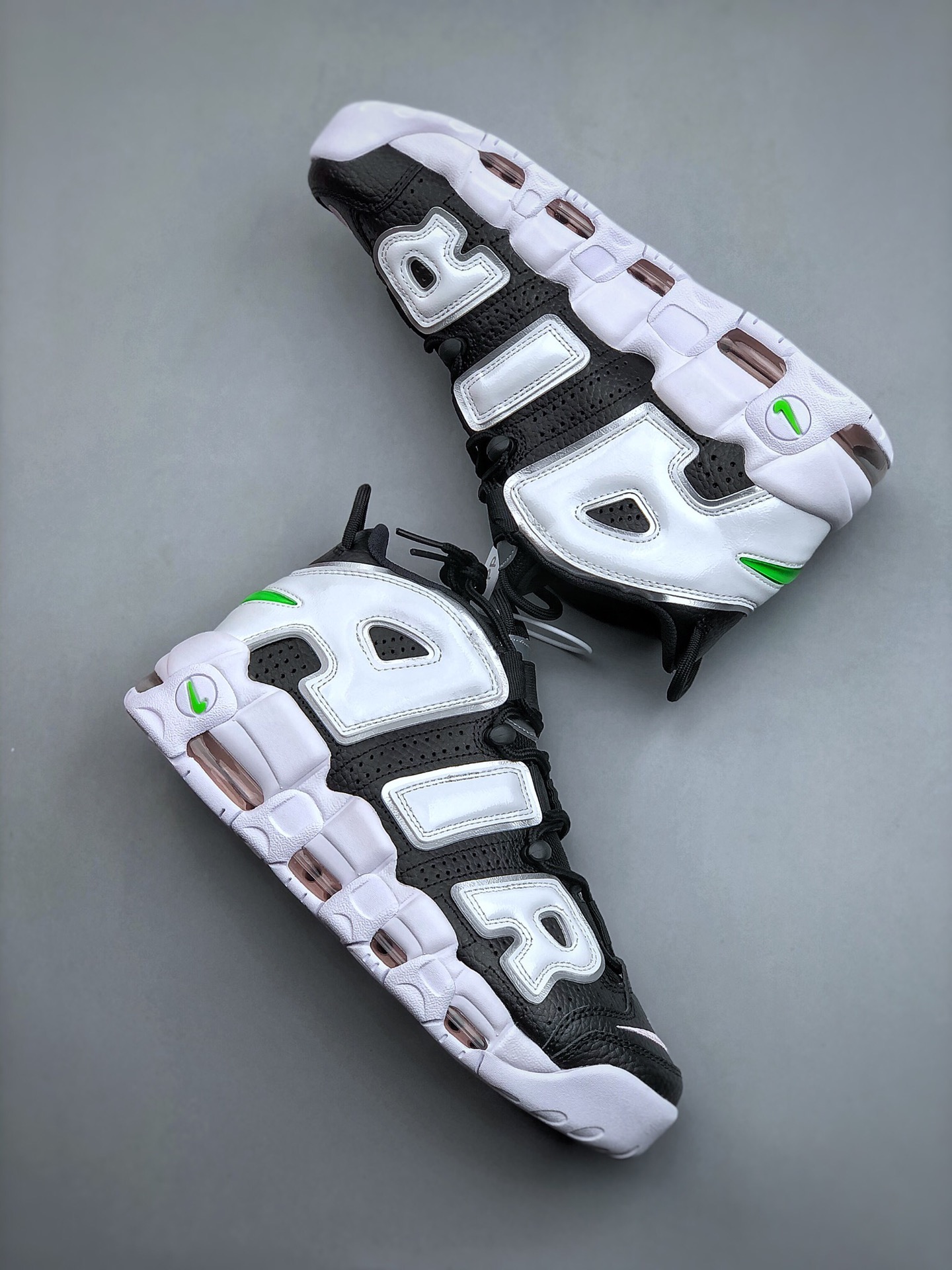 Nike air more uptempo