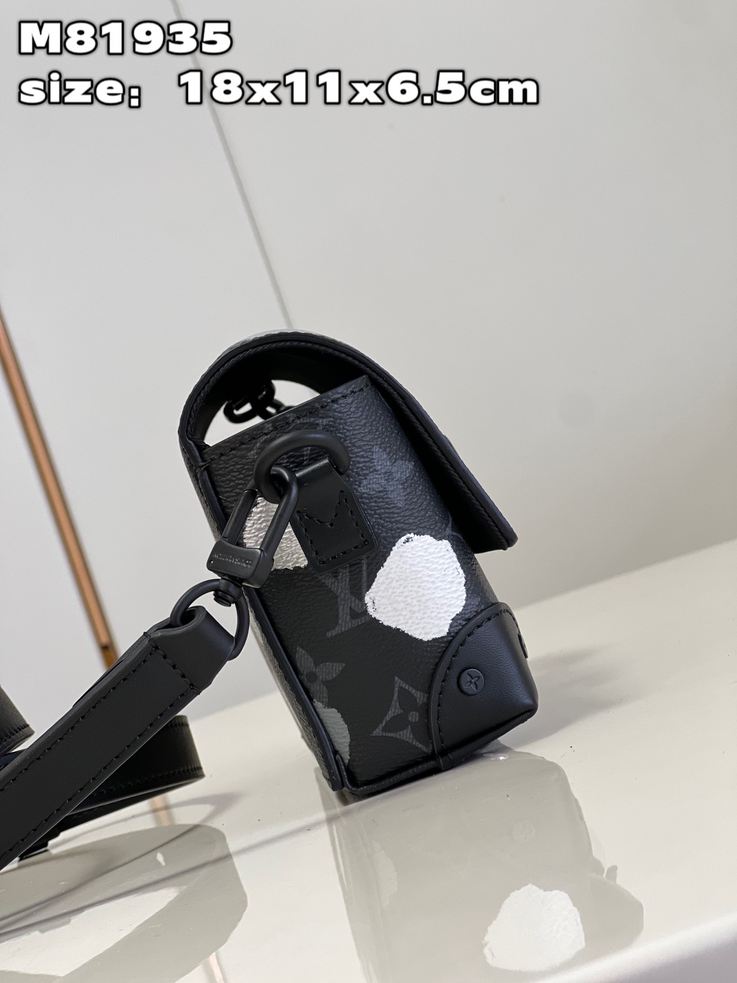 L*ouis V*uitton Top Bag