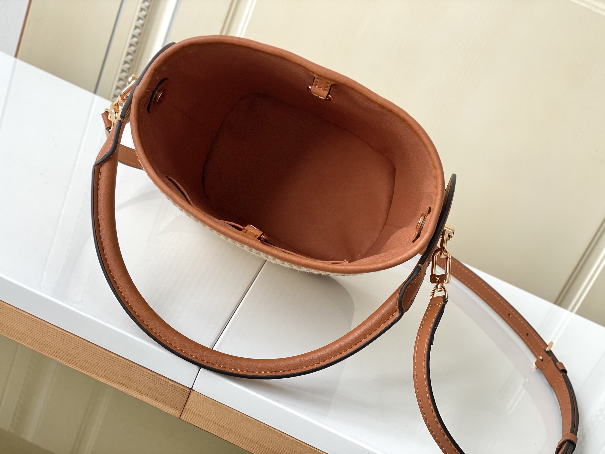 L*ouis V*uitton m4631859962 Top Bag