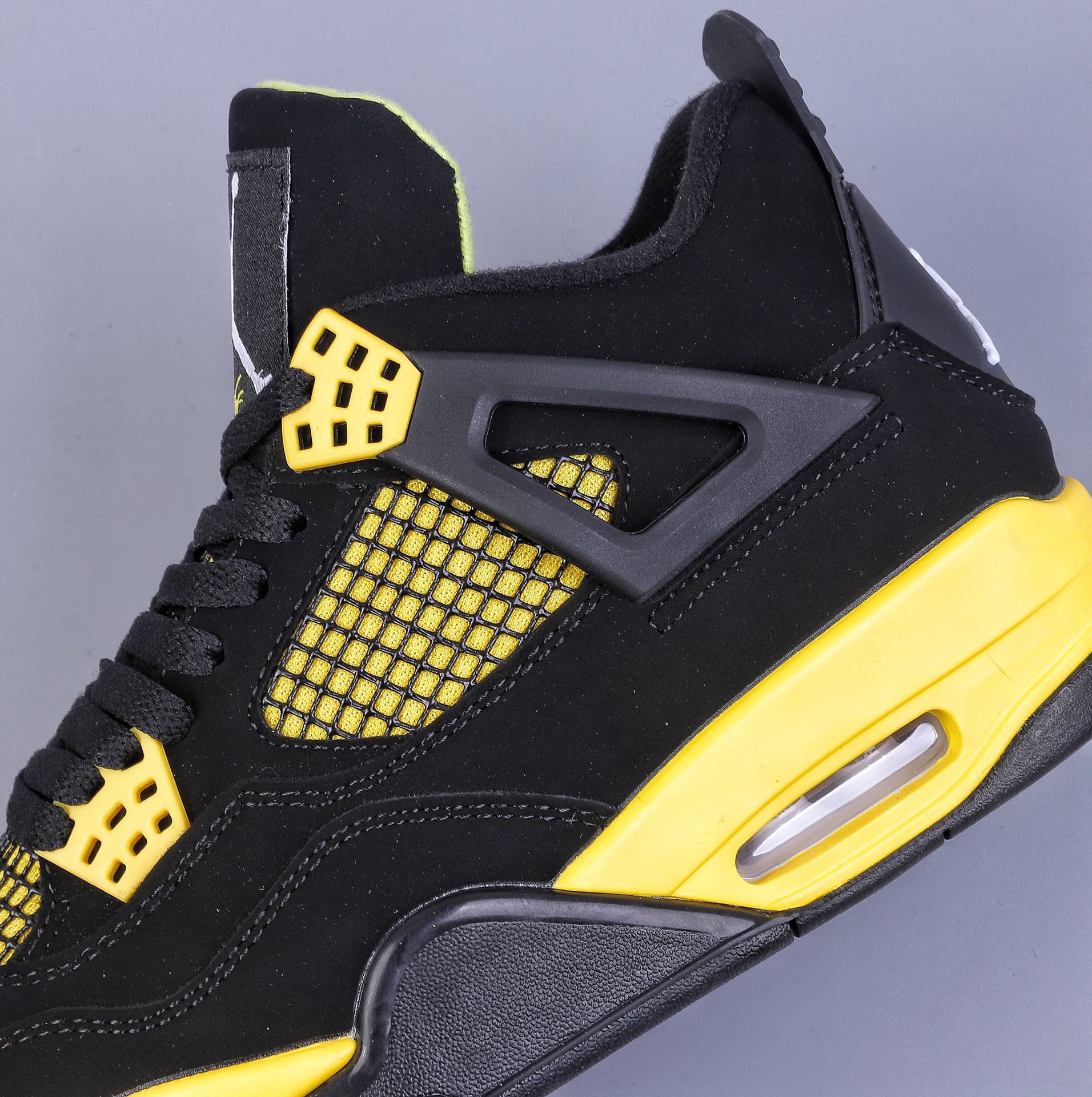 Nike Air Jordan 4 Retro