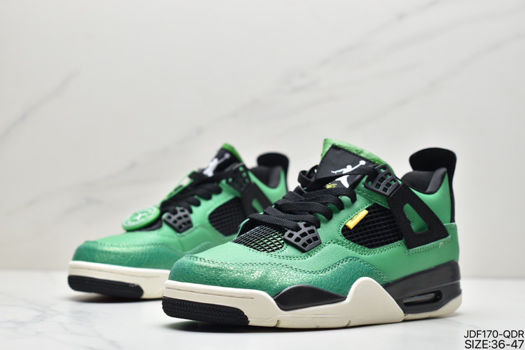 NIKE Air Jordan 4