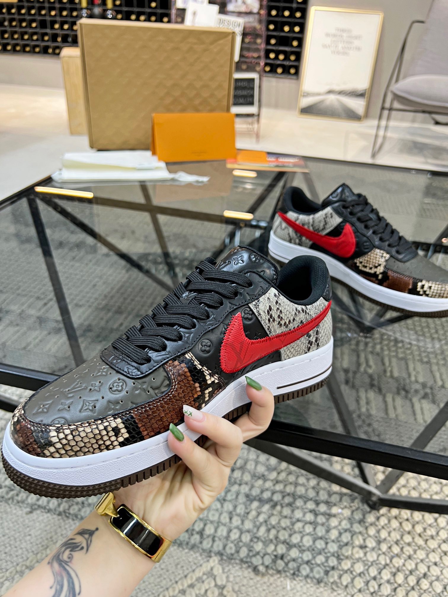 Men Women L*ouis V*uitton x NIKE Sneakers Maikesneakers