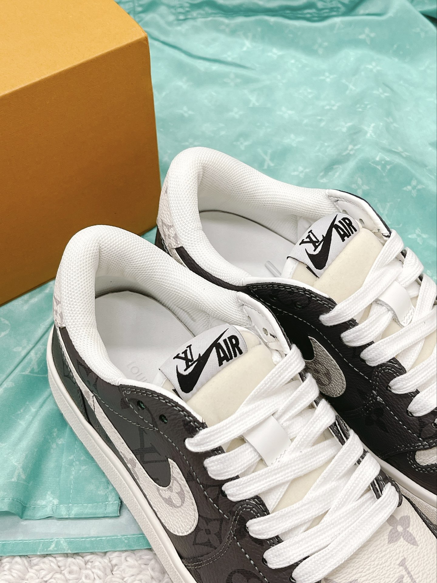 Men Women L*ouis V*uitton x NIKE Sneakers Maikesneakers