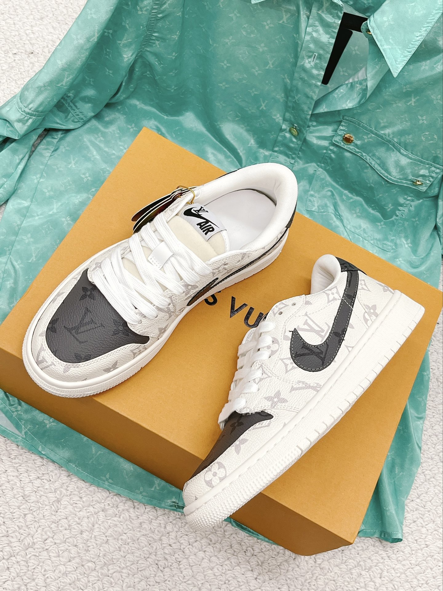 Men Women L*ouis V*uitton x NIKE Sneakers Maikesneakers