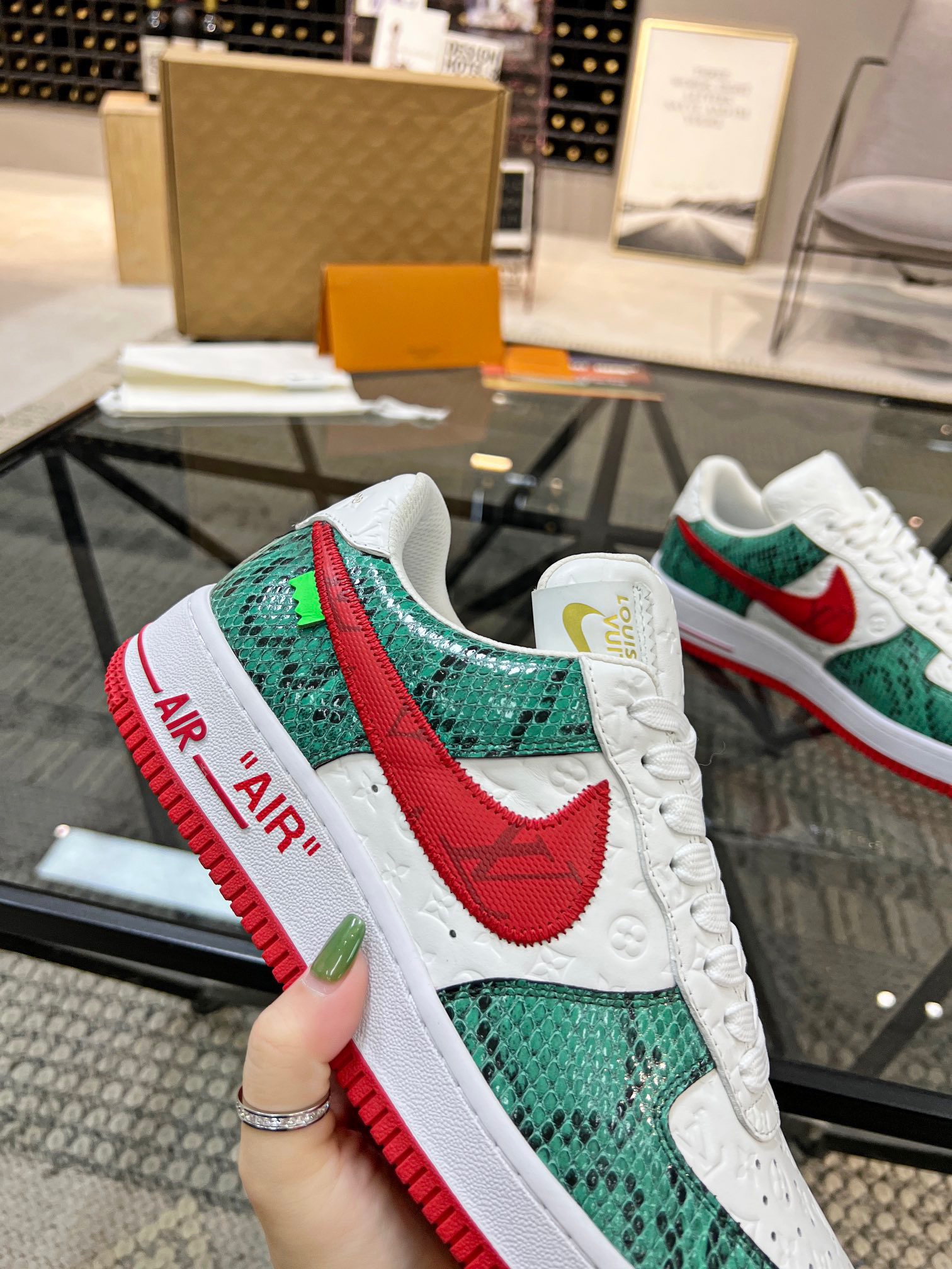 Men Women L*ouis V*uitton x NIKE Sneakers Maikesneakers