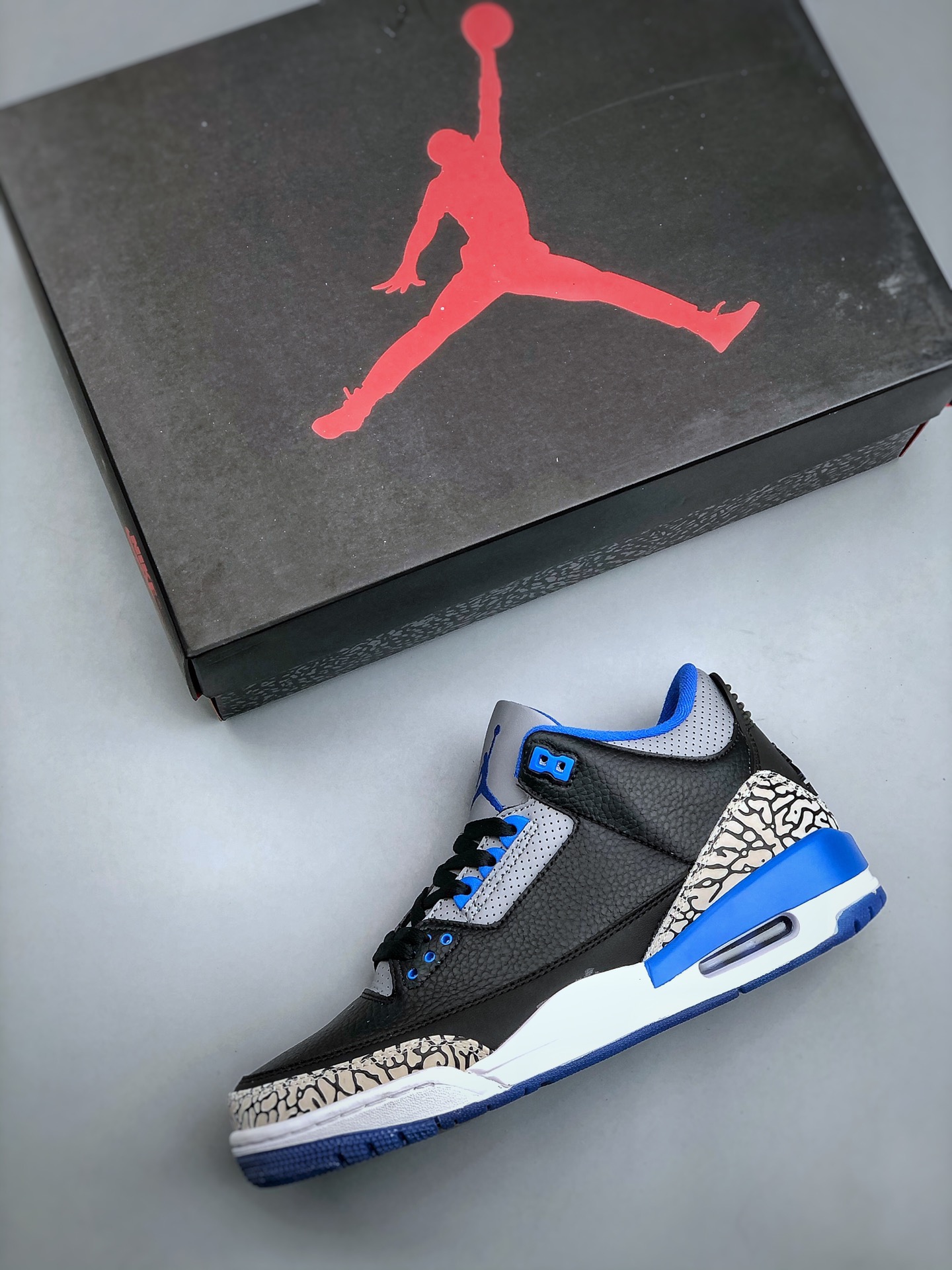 NIKE Air Jordan 3