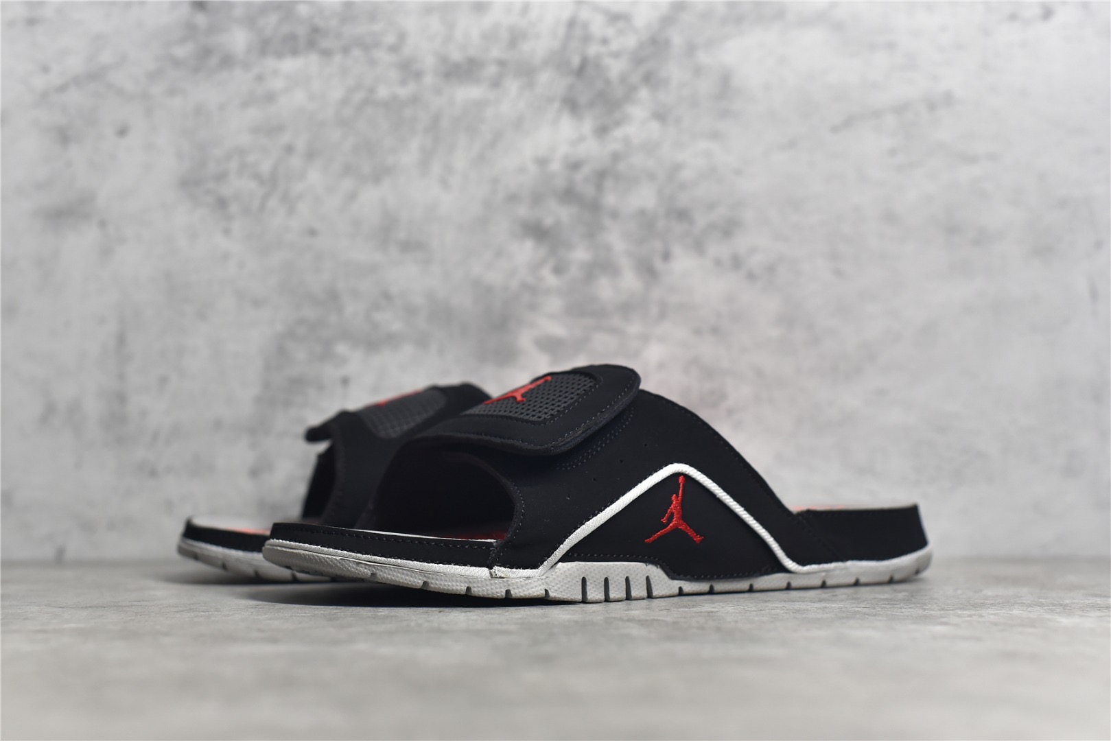 Nike Air Jordan 4 Slippers