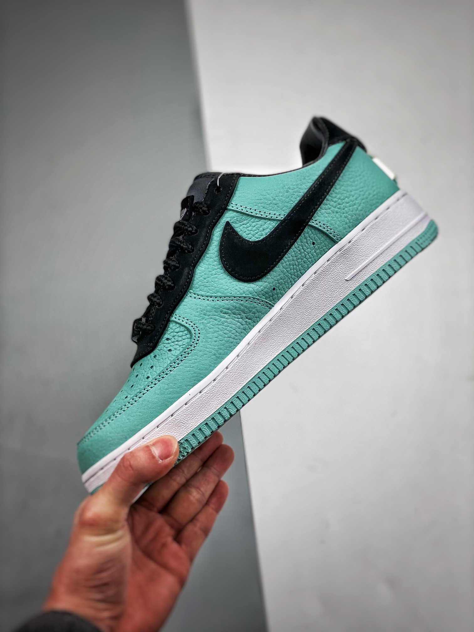 T*iffany&co. + Nike Air Force 1