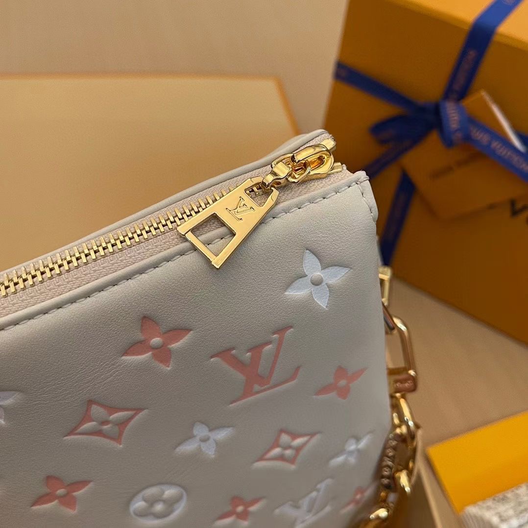 L*ouis V*uitton M22398 Top Bag