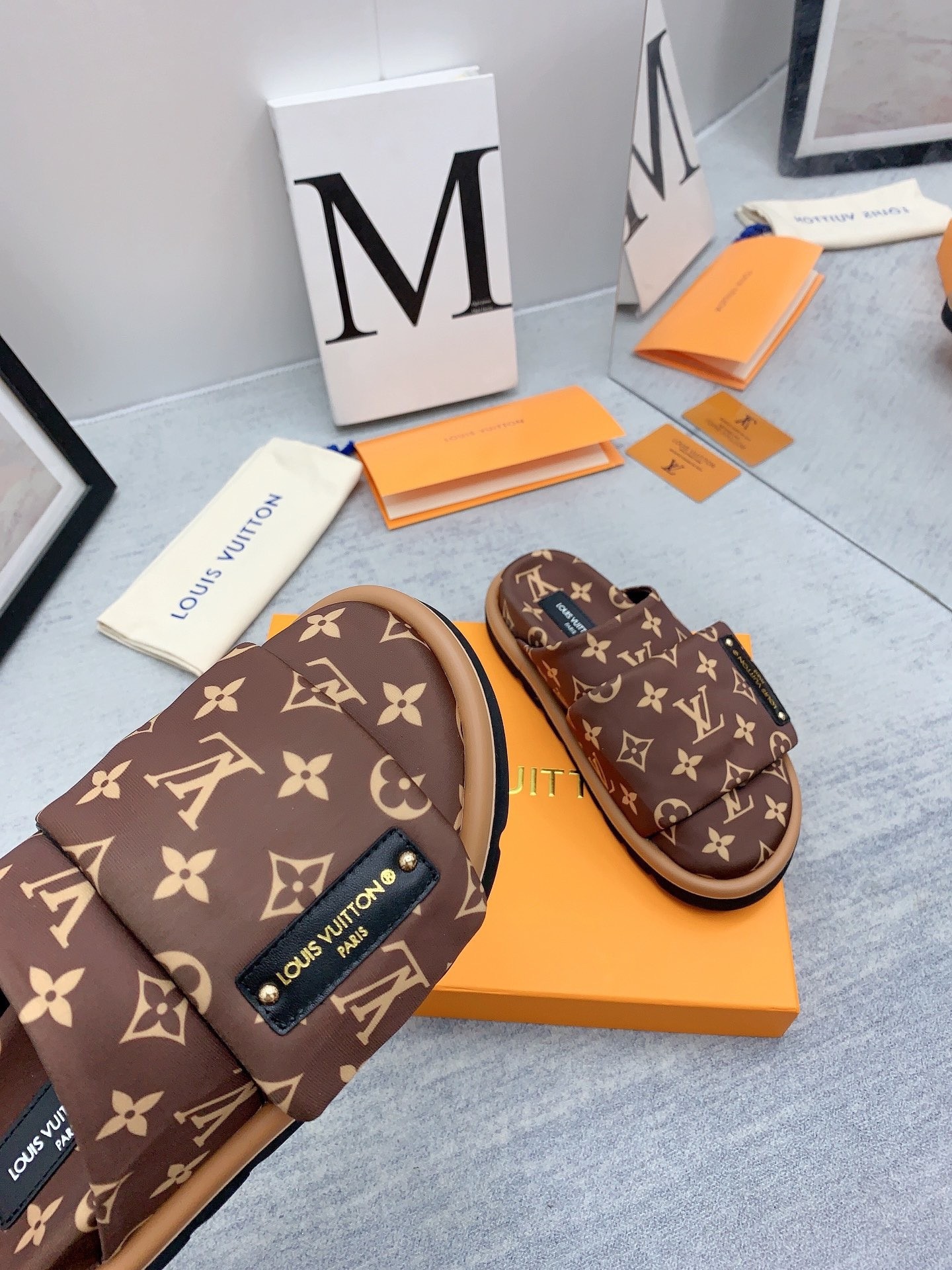 Men L*ouis V*uitton Top Slippers