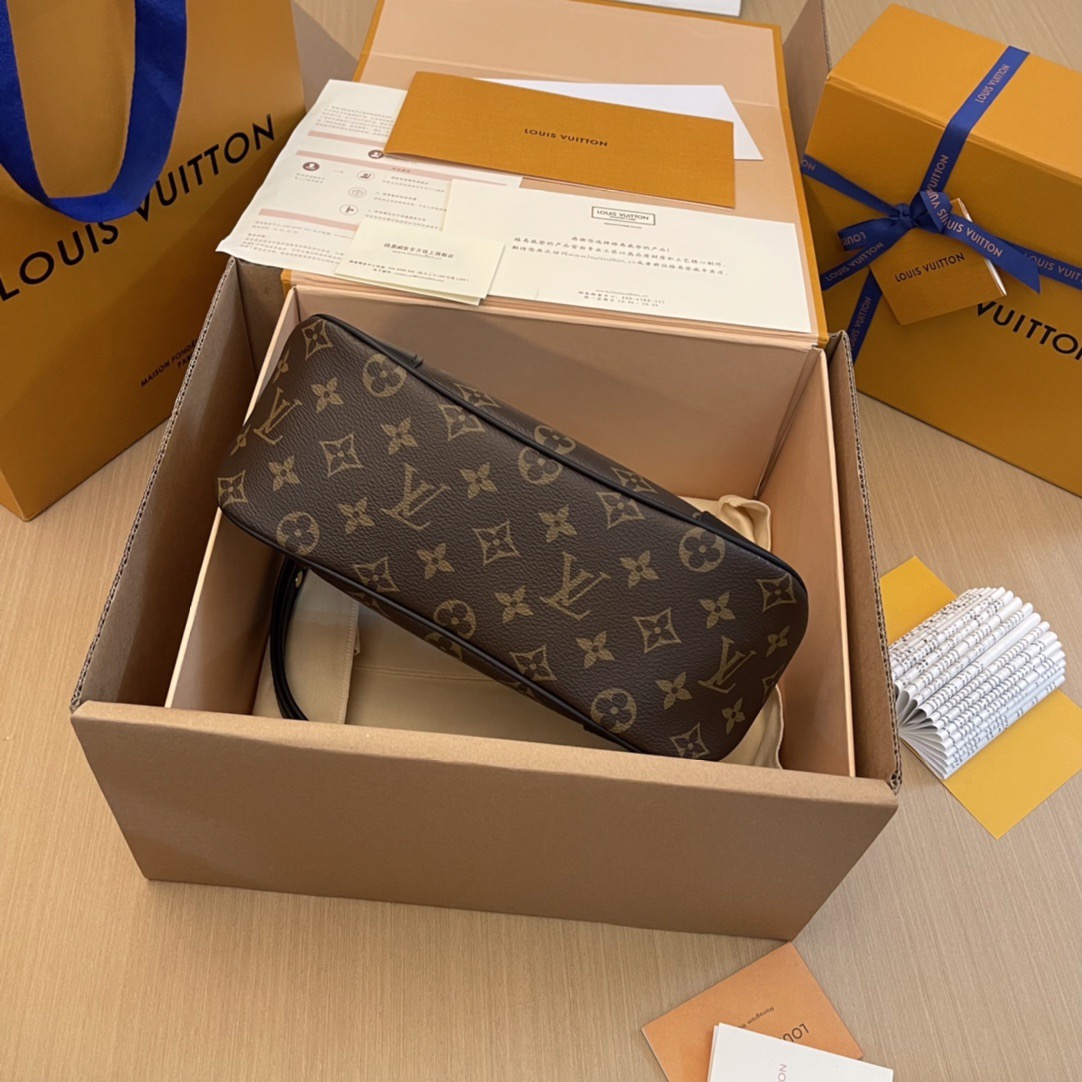 L*ouis V*uitton Top Bag