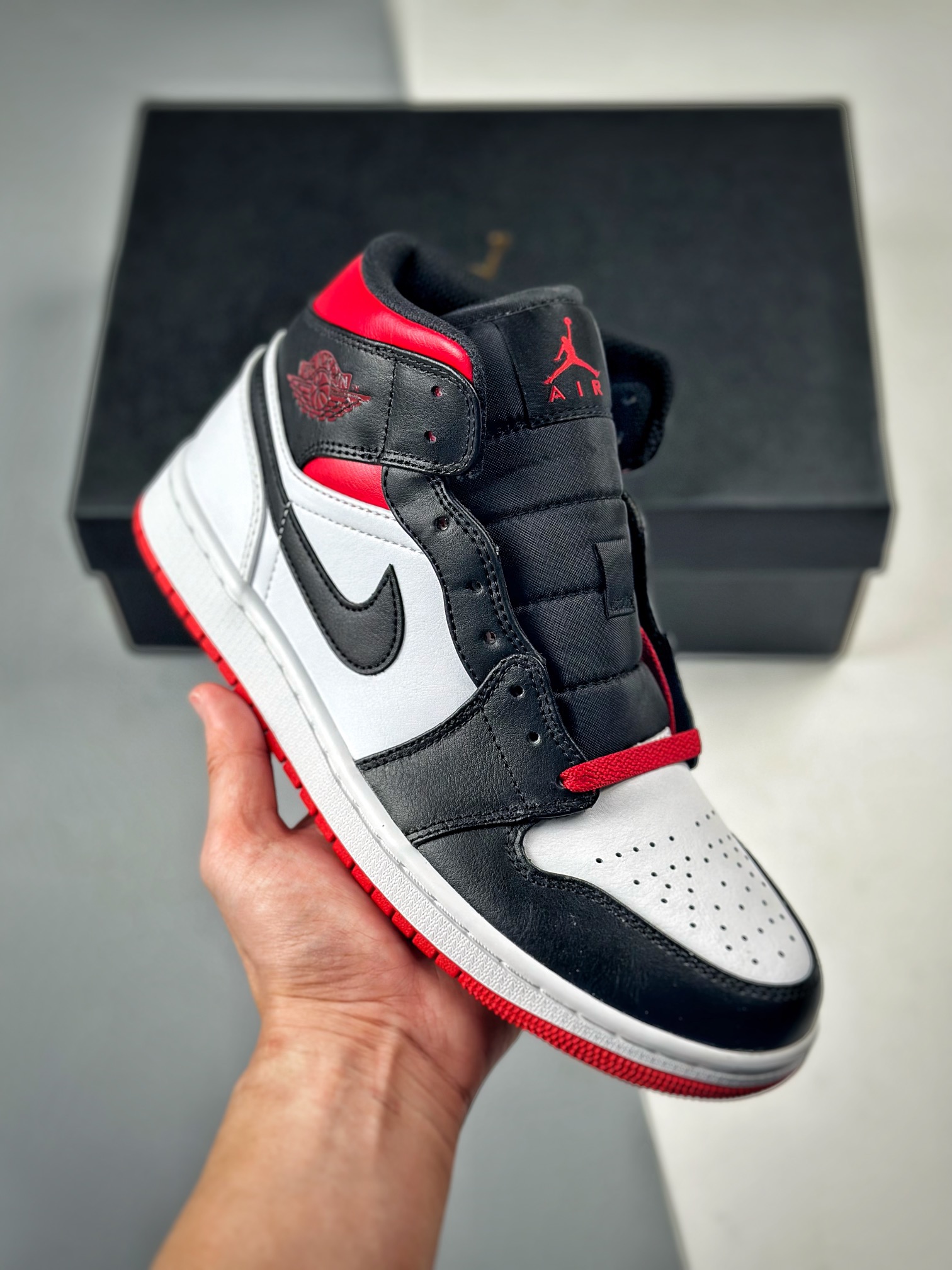 Air Jordan 1 High AJ1