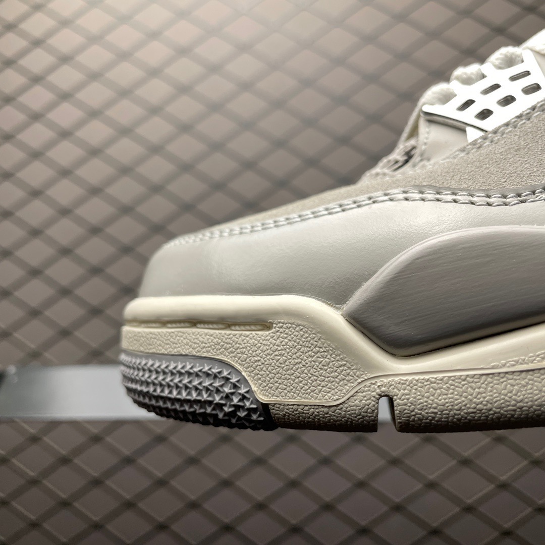 Top quality Air Jordan 4 sneaker