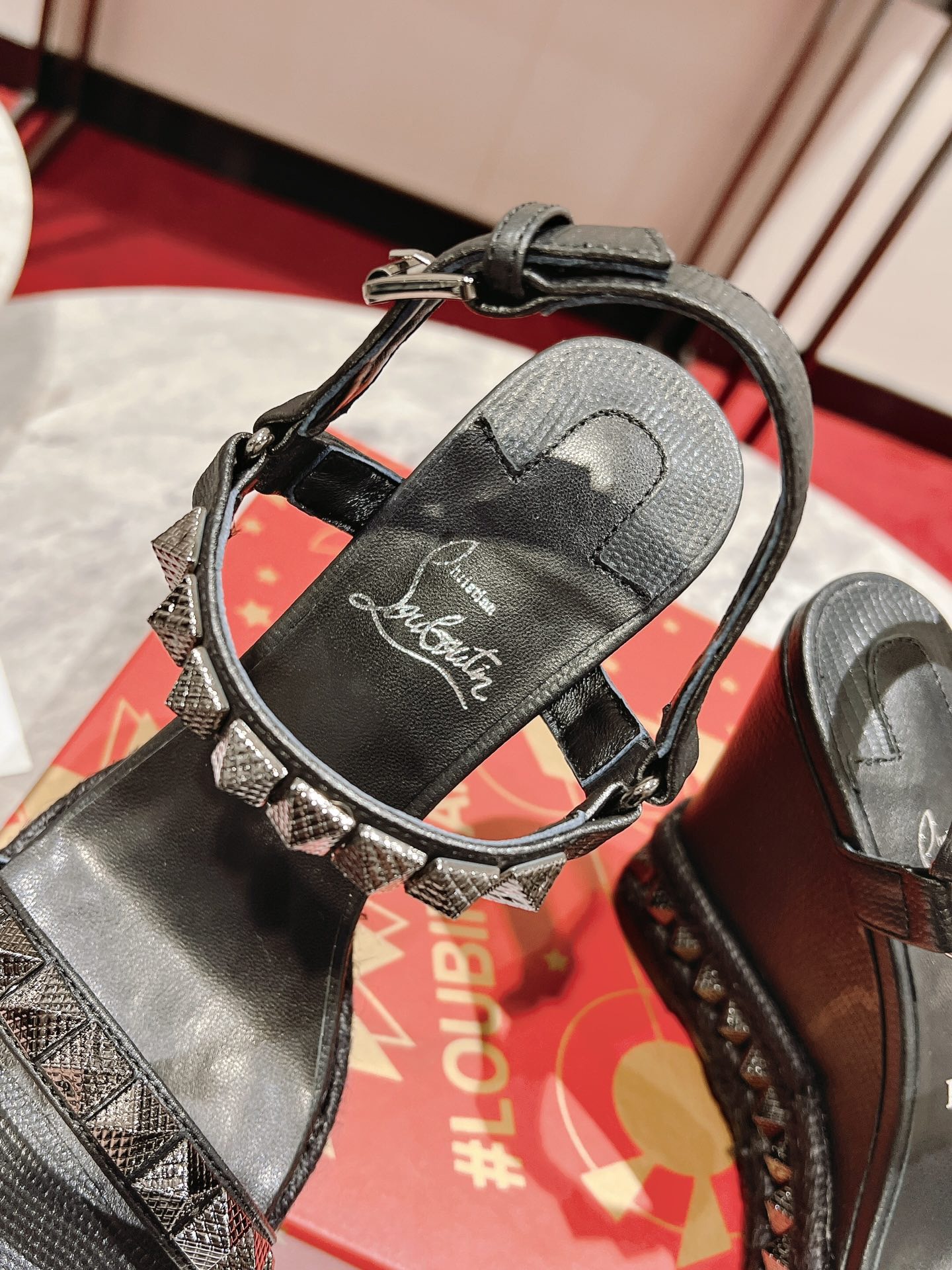 great quality c* hristian Louboutin sneaker