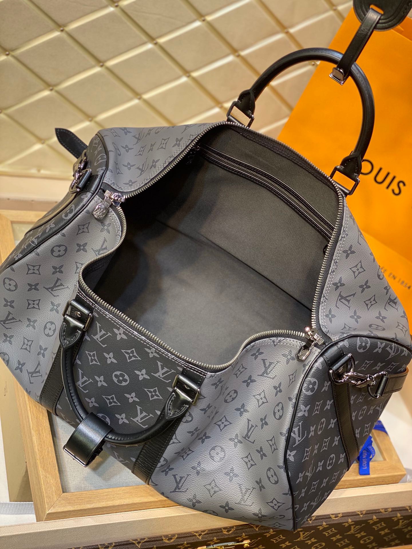 L*ouis V*uitton Top Bag