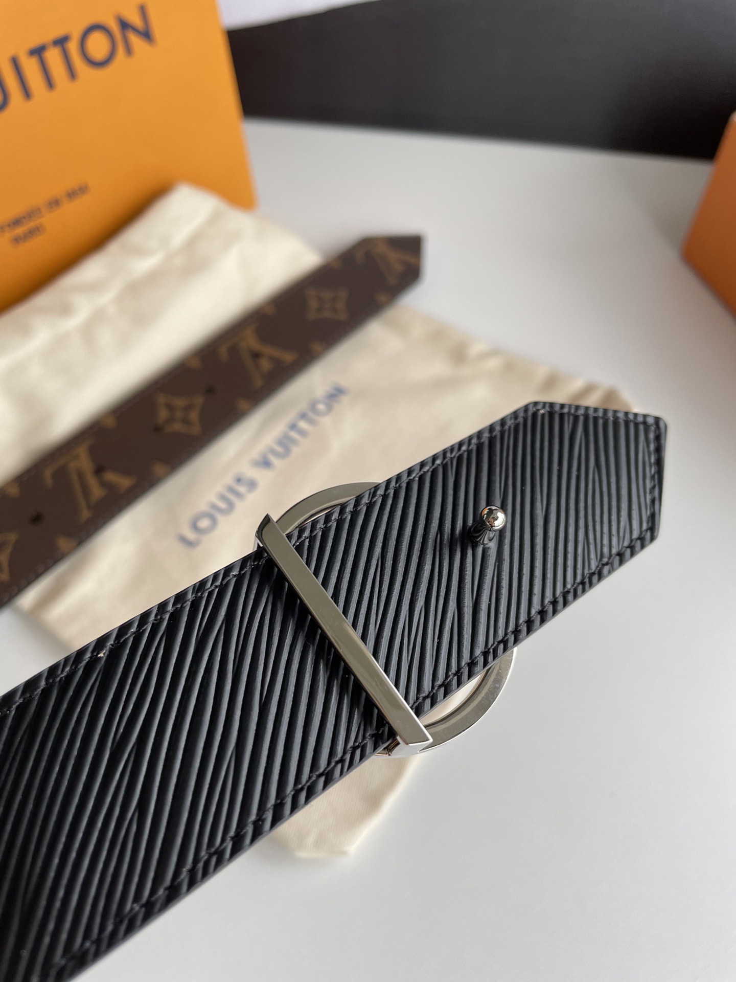 L*ouis V*uitton Top Version 35MM