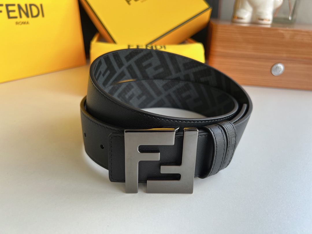 L*ouis V*uitton Top Version 40MM