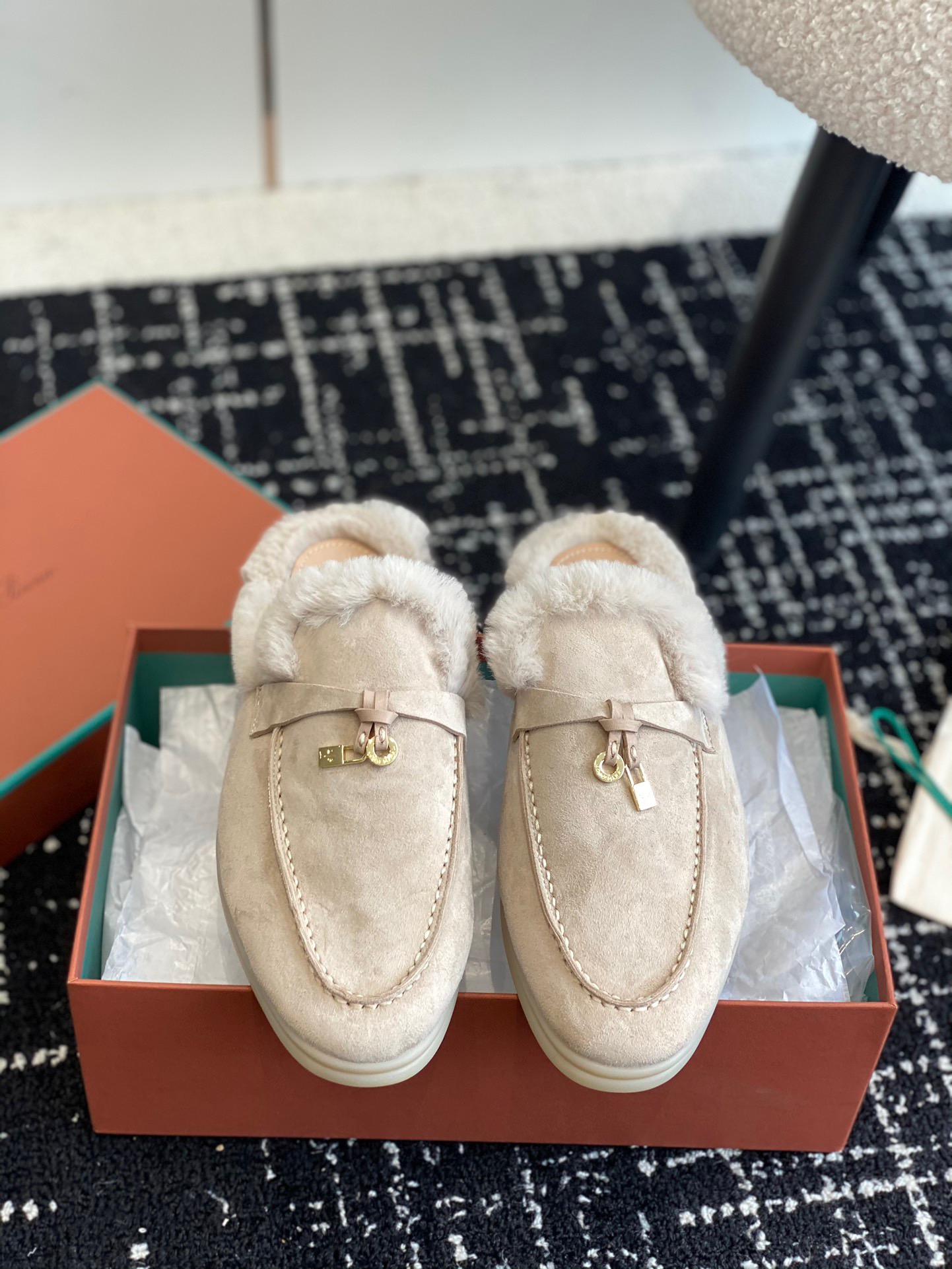 Women L*oro P*iana Top Loafer （）