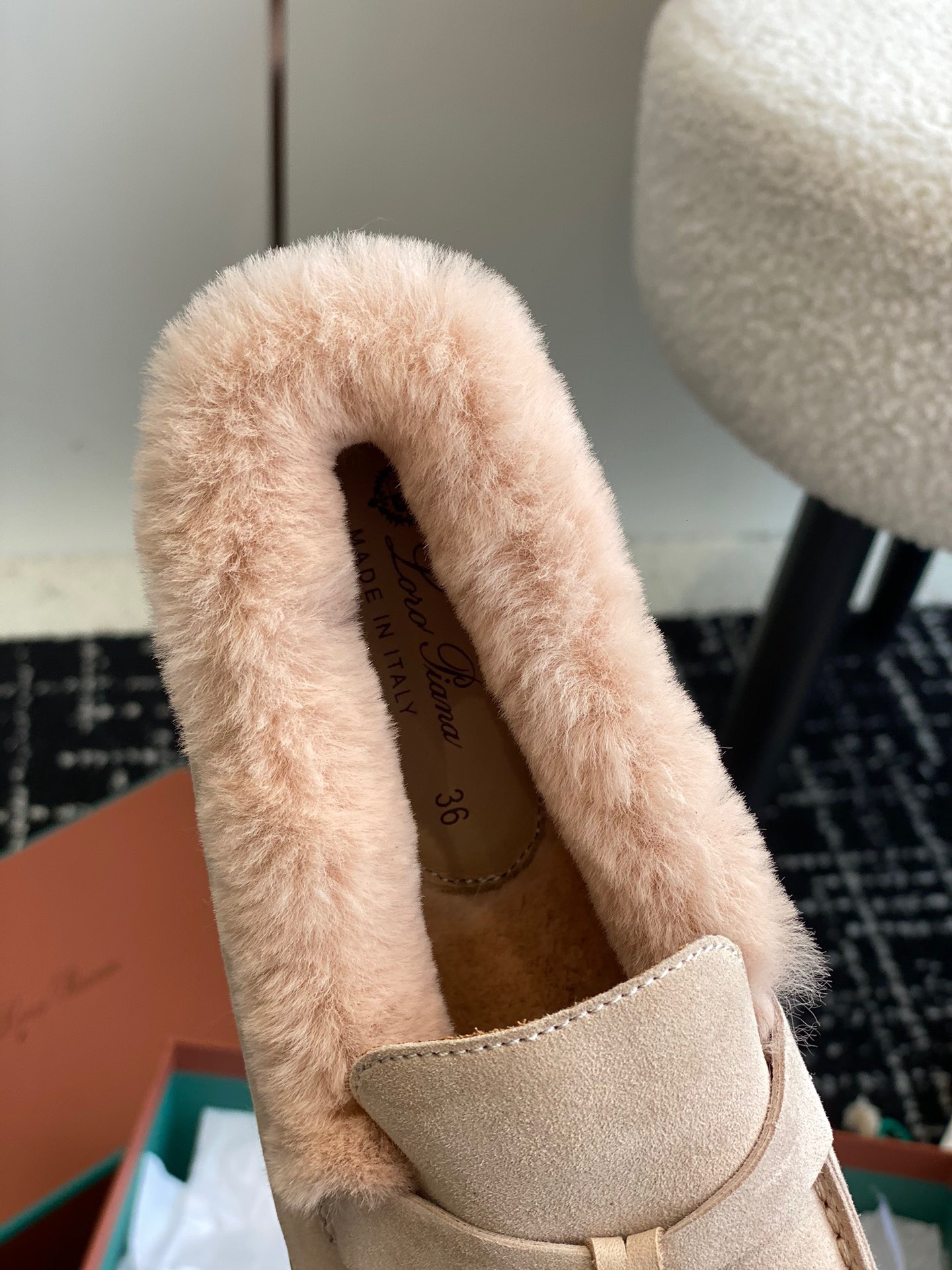 Women L*oro P*iana Top Loafer ()