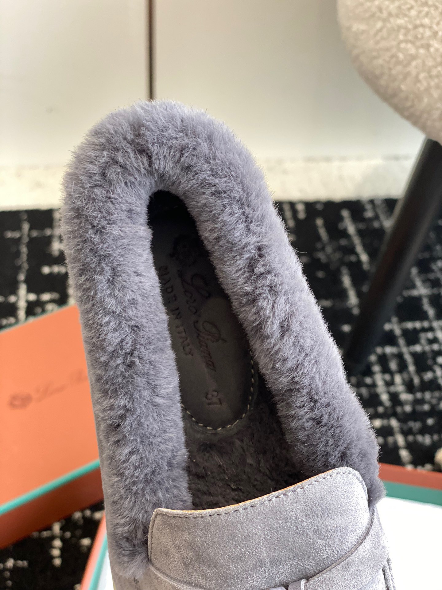 Women L*oro P*iana Top Loafer ()