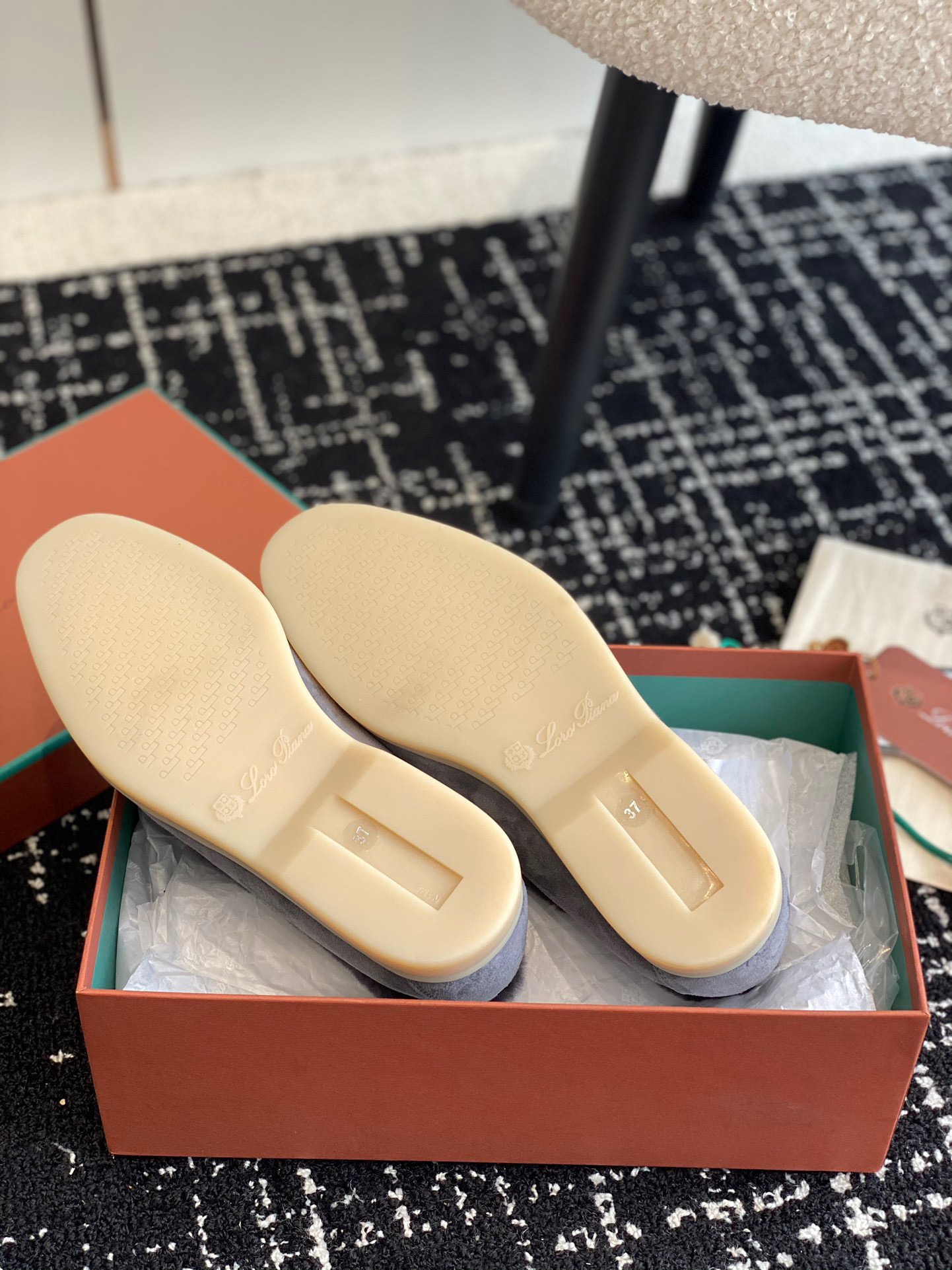 Women L*oro P*iana Top Loafer （）