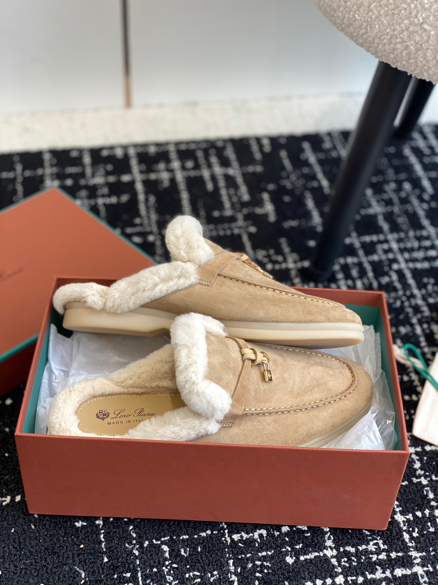 Women L*oro P*iana Top Loafer （）