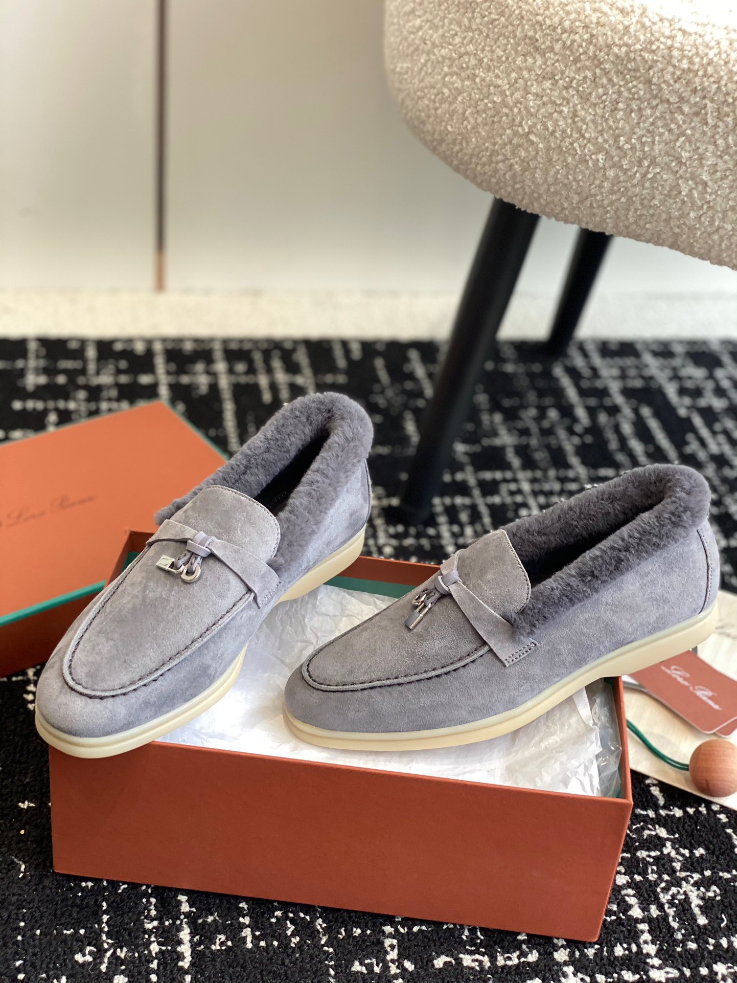 Women L*oro P*iana Top Loafer ()