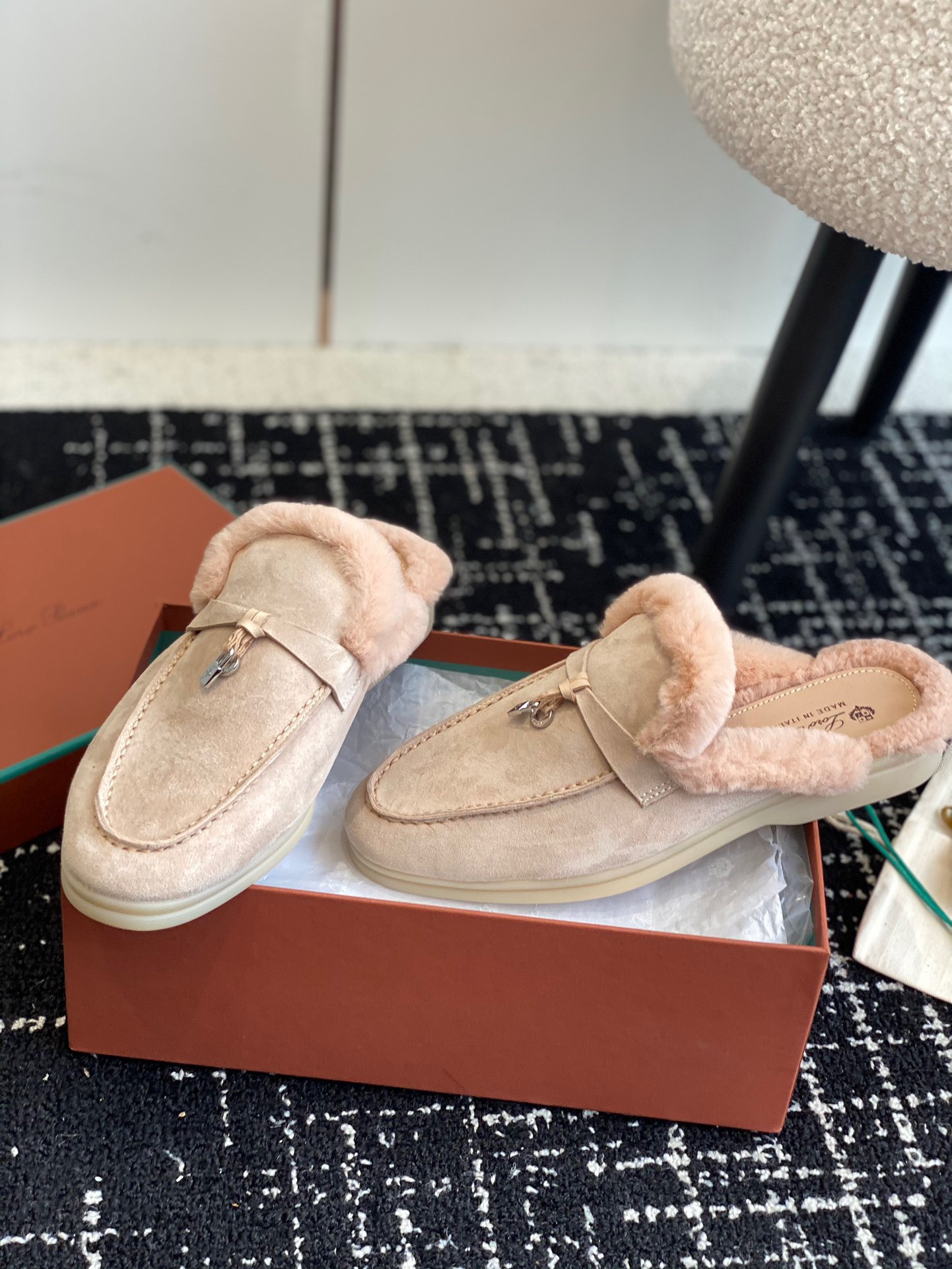 Women L*oro P*iana Top Loafer （）