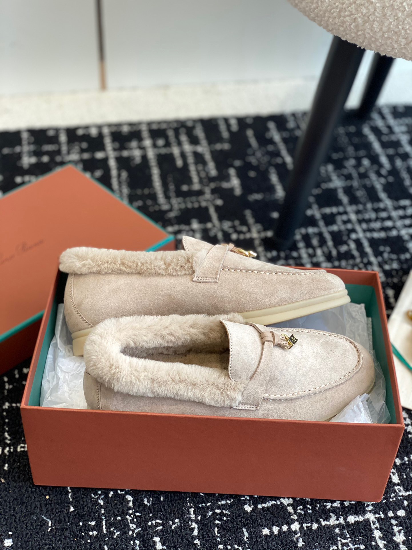 Women L*oro P*iana Top Loafer ()