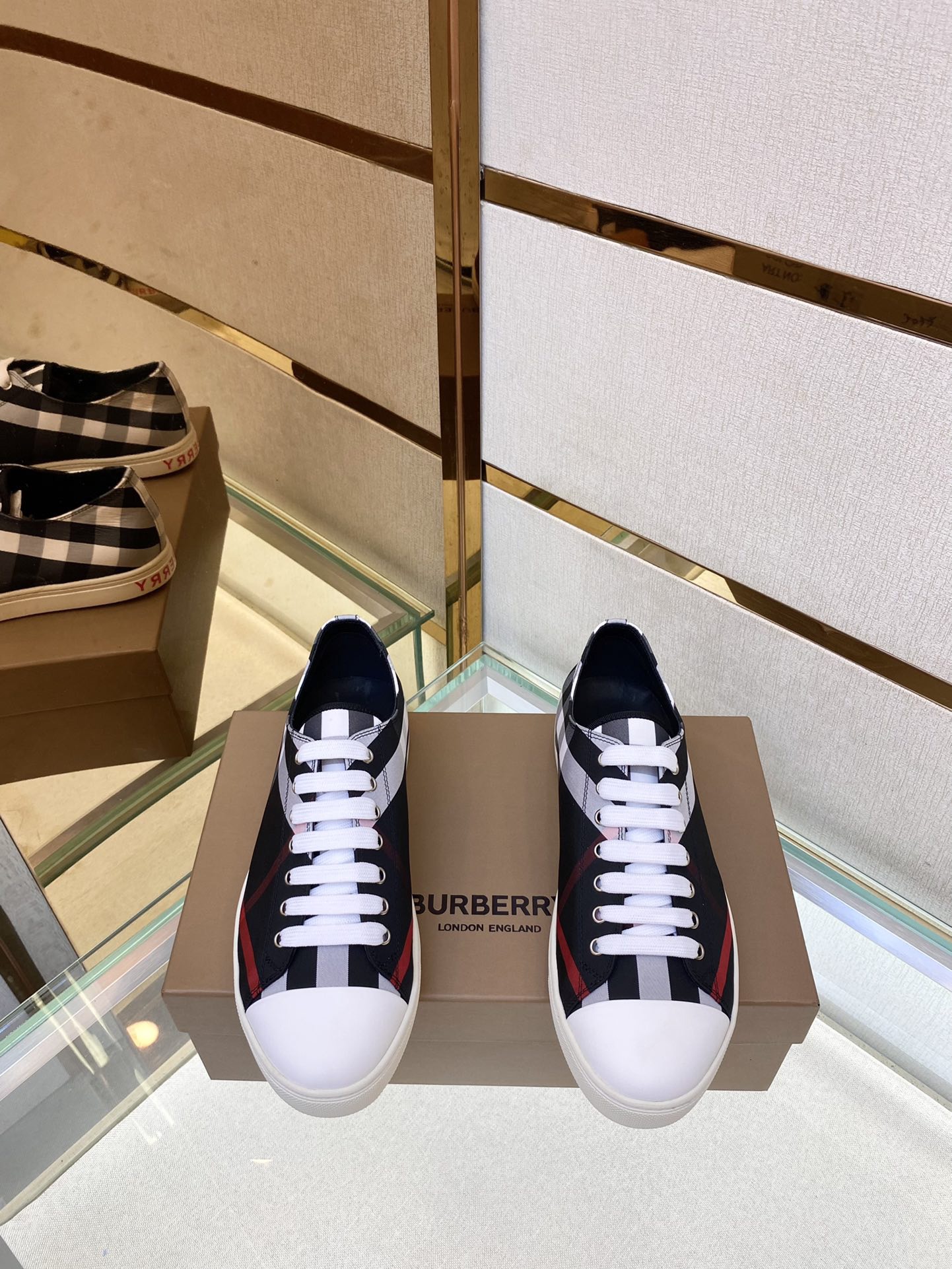 Men B*urberry Top Sneaker