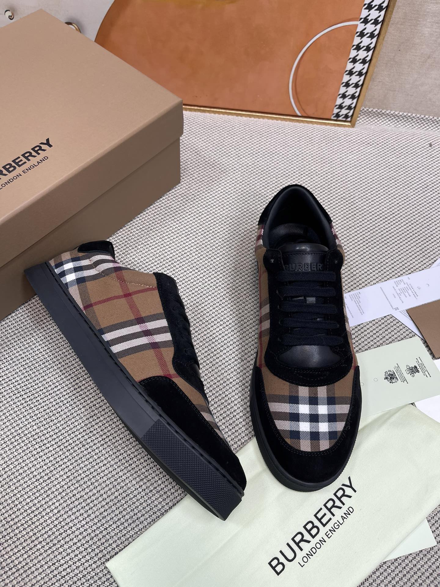 Men B*urberry Top Sneaker