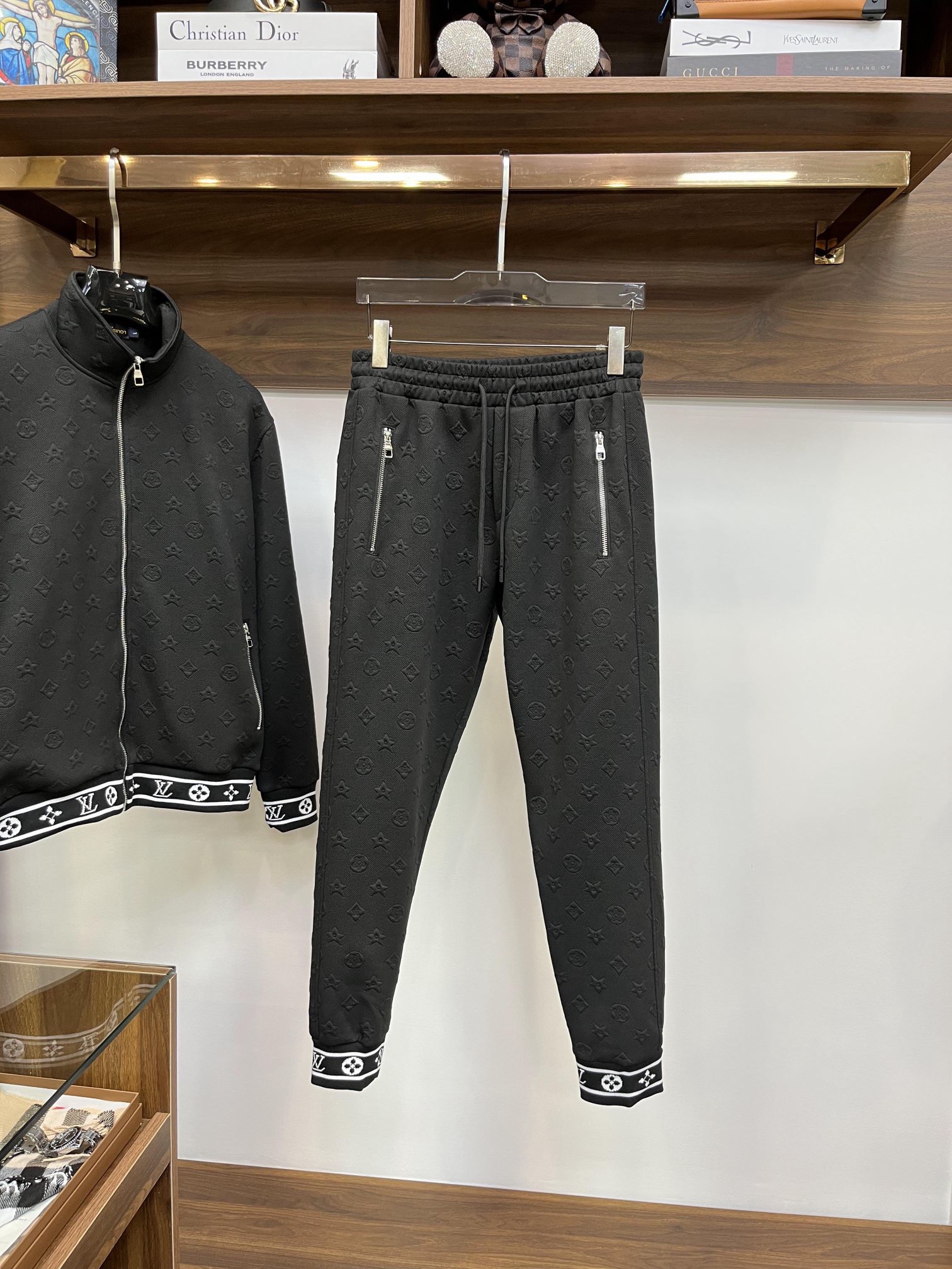 Men suits Top Quality